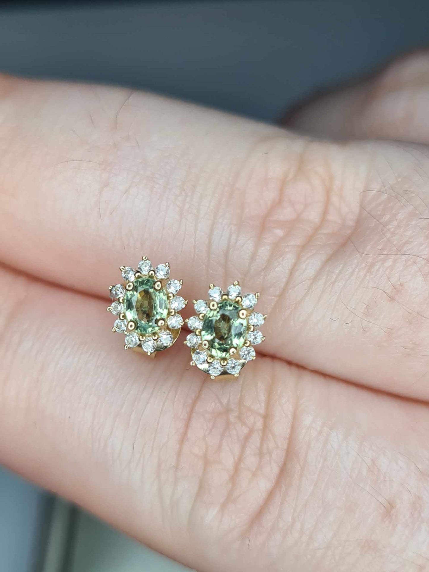 0.73ct 9K Yellow Gold Green Sapphire & Natural Zircon Stud Earrings