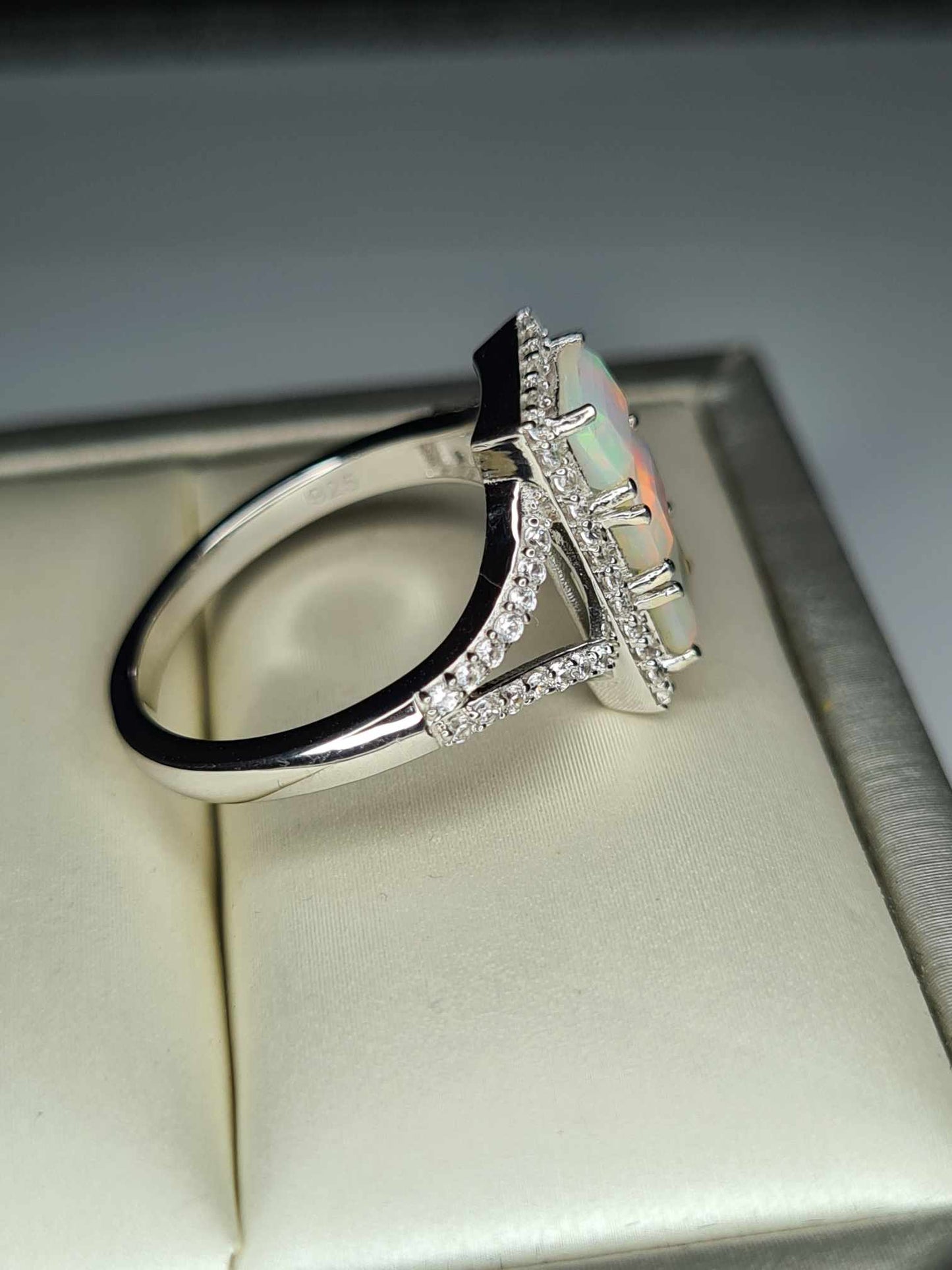 1.60ct Ethiopian Welo Opal & Natural Zircon Ring in Platinum Overlay 925 Sterling Silver SIZE P