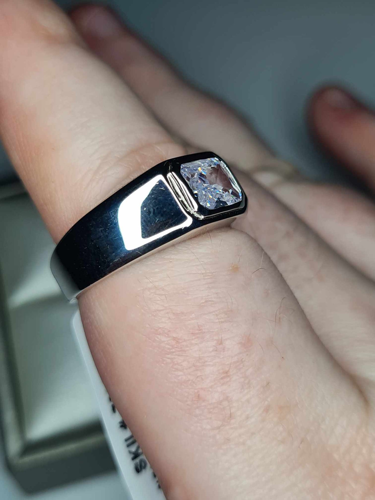 2.500ct. Men's Cubic Zirconia Signet Ring 925 Sterling Silver SIZE Q