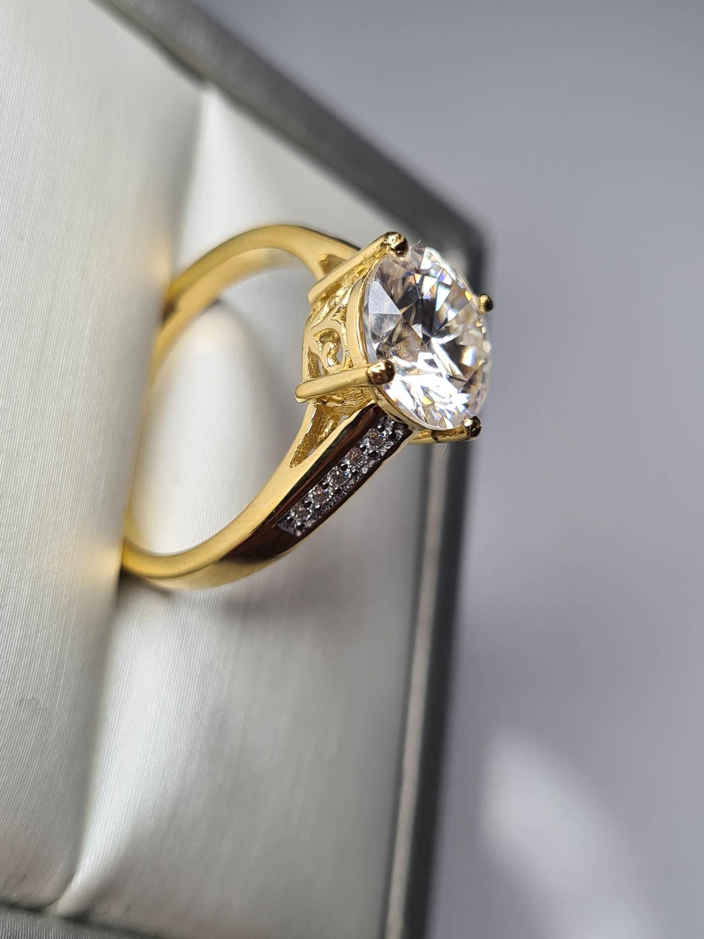 2.61ct Moissanite Ring 18k Gold 925 Sterling Silver SIZE N