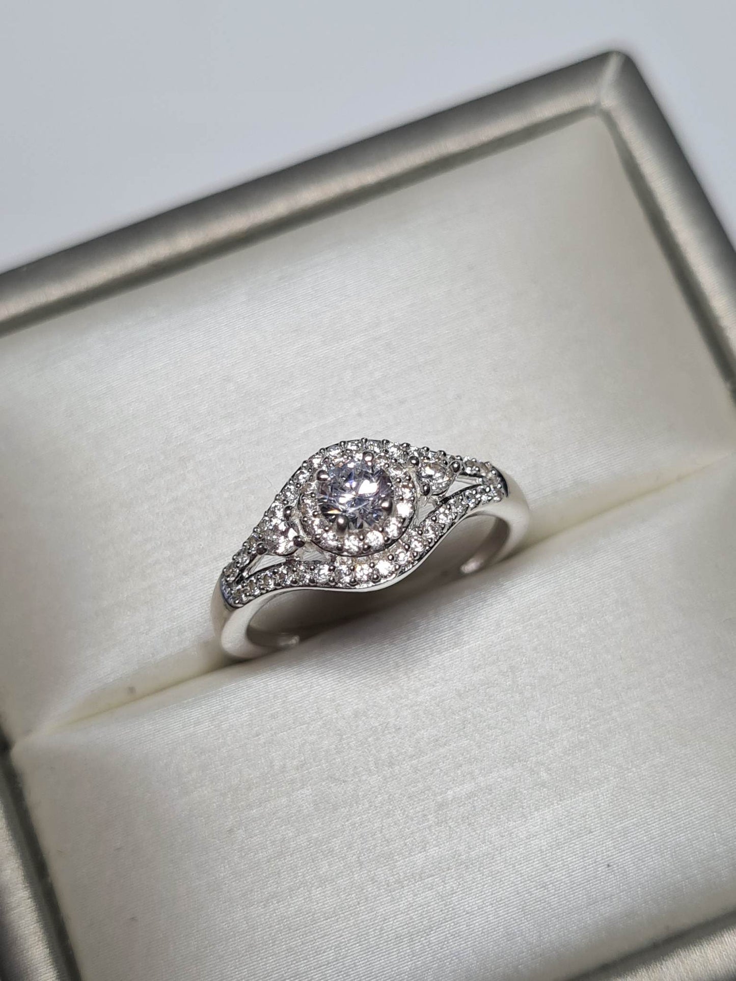 1ct Simulated Diamond Cluster Ring 925 Sterling Silver SIZE K