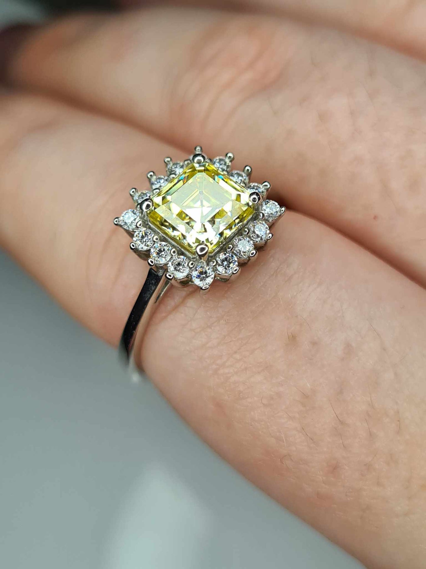 2.07ct Canary Moissanite Ring in 925 Sterling Silver SIZE P