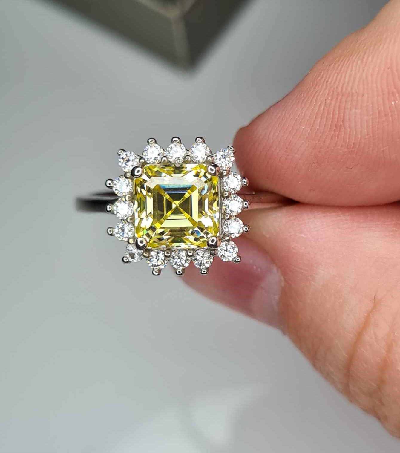 2.07ct Canary Moissanite Ring in 925 Sterling Silver SIZE P