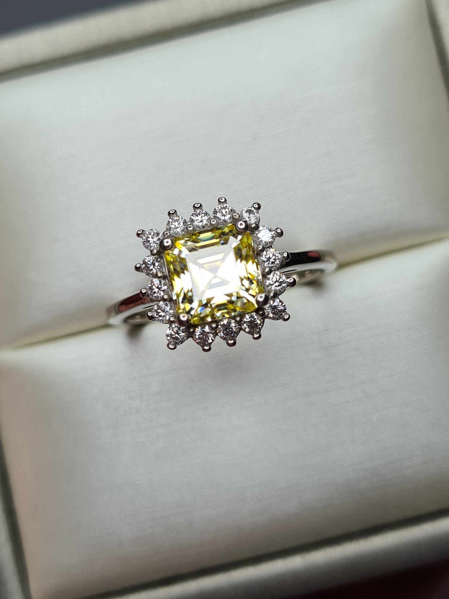 2.07ct Canary Moissanite Ring in 925 Sterling Silver SIZE P