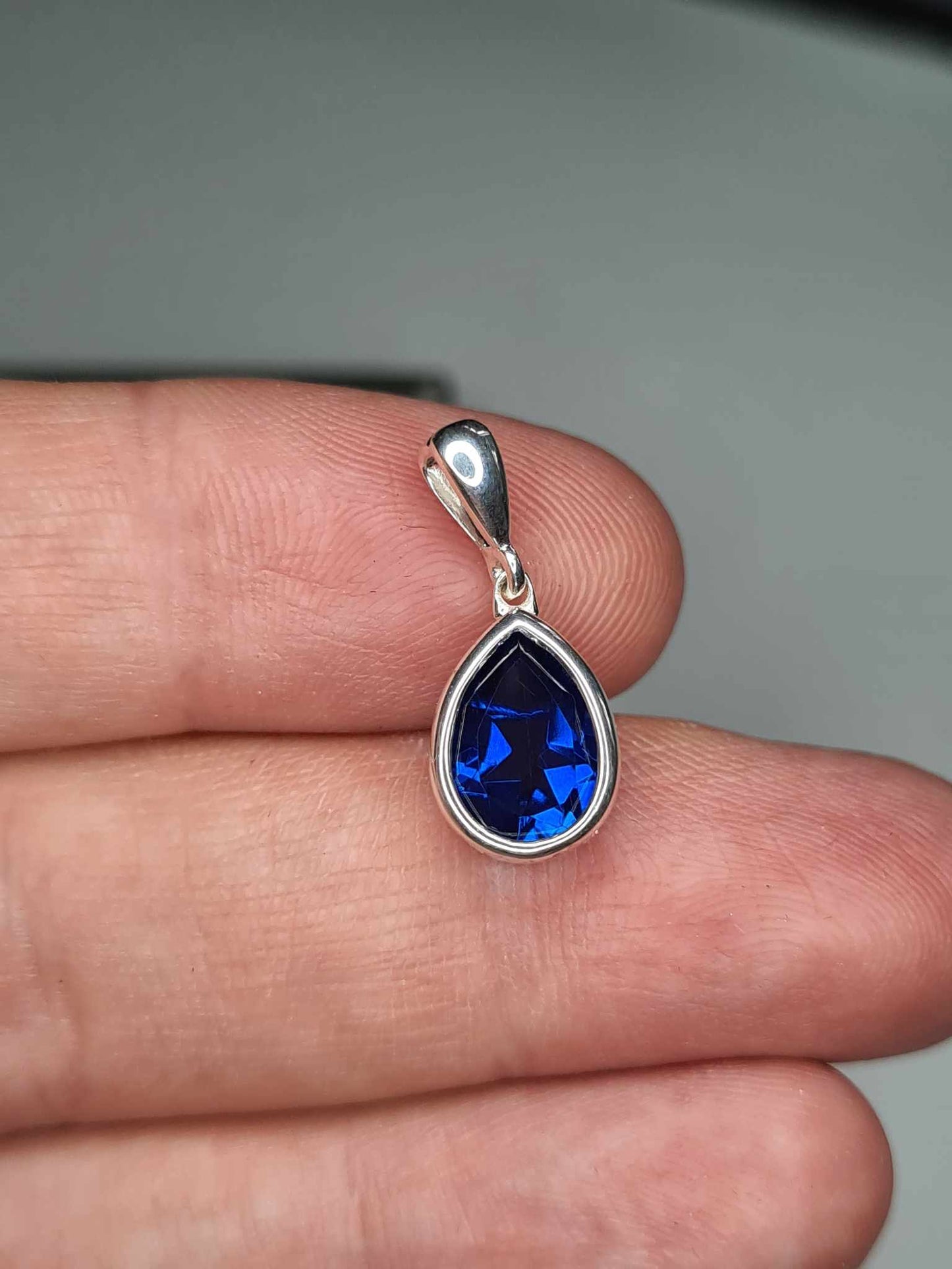 2.14ct Ceylon Colour Quartz Solitaire Pendant in 925 Sterling Silver