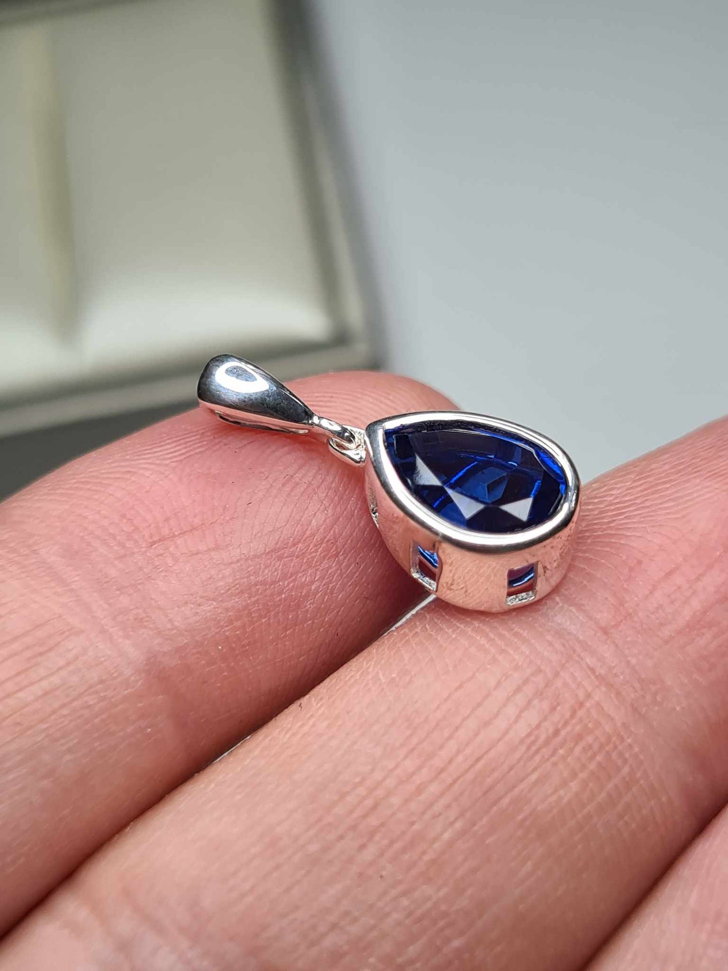 2.14ct Ceylon Colour Quartz Solitaire Pendant in 925 Sterling Silver