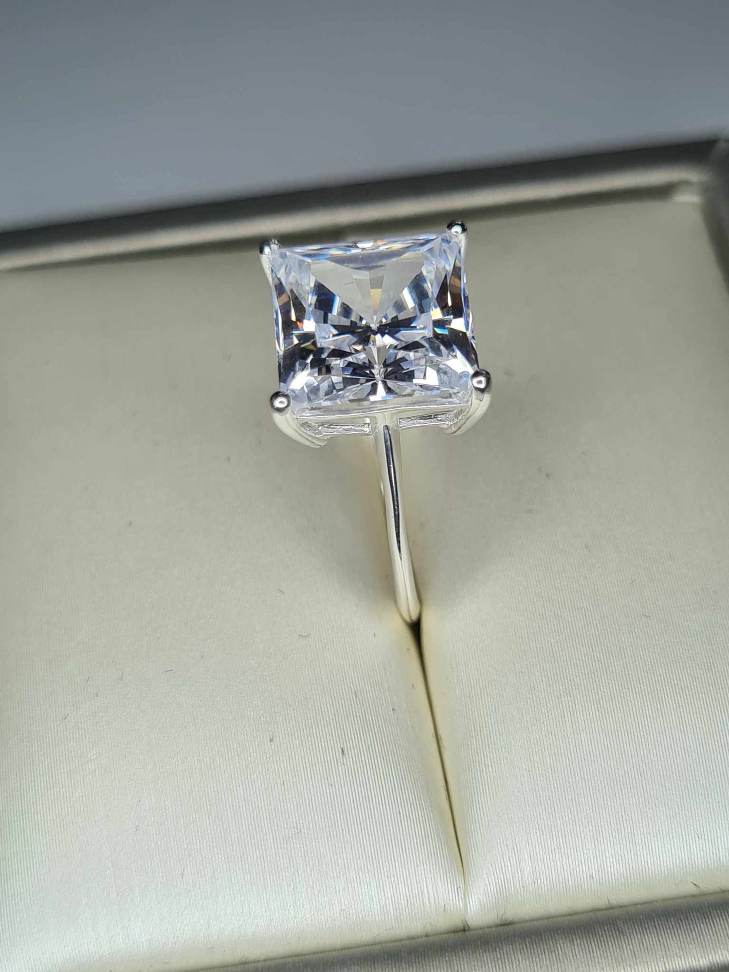 9.27 Ct Swarovski Zirconia Square Cut Solitaire Ring 925 Sterling Silver SIZE N
