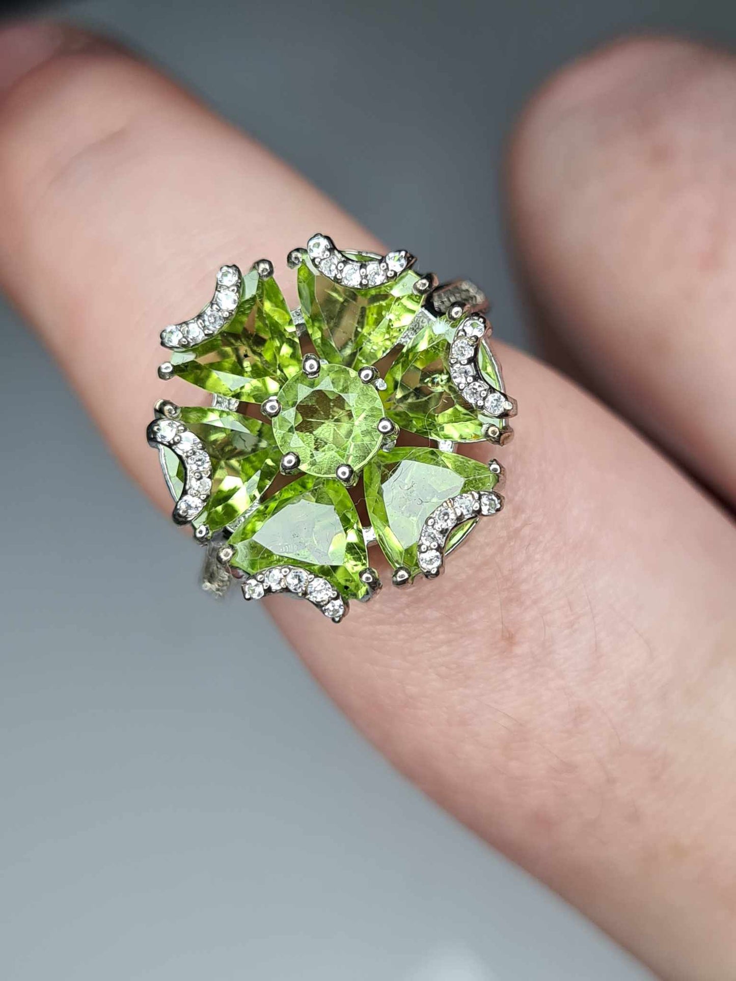 5.22ct Floral Natural Hebei Peridot & Cambodian Zircon Ring 925 Sterling Silver SIZE N