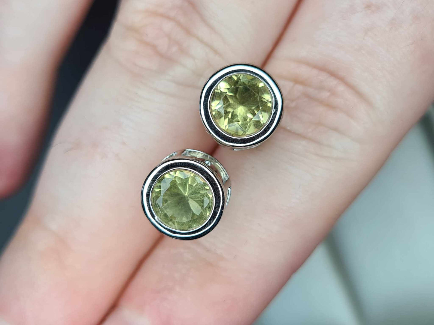 2.31ct Ouro Verde Quartz Solitaire Stud Earrings in Platinum Overlay Sterling Silver
