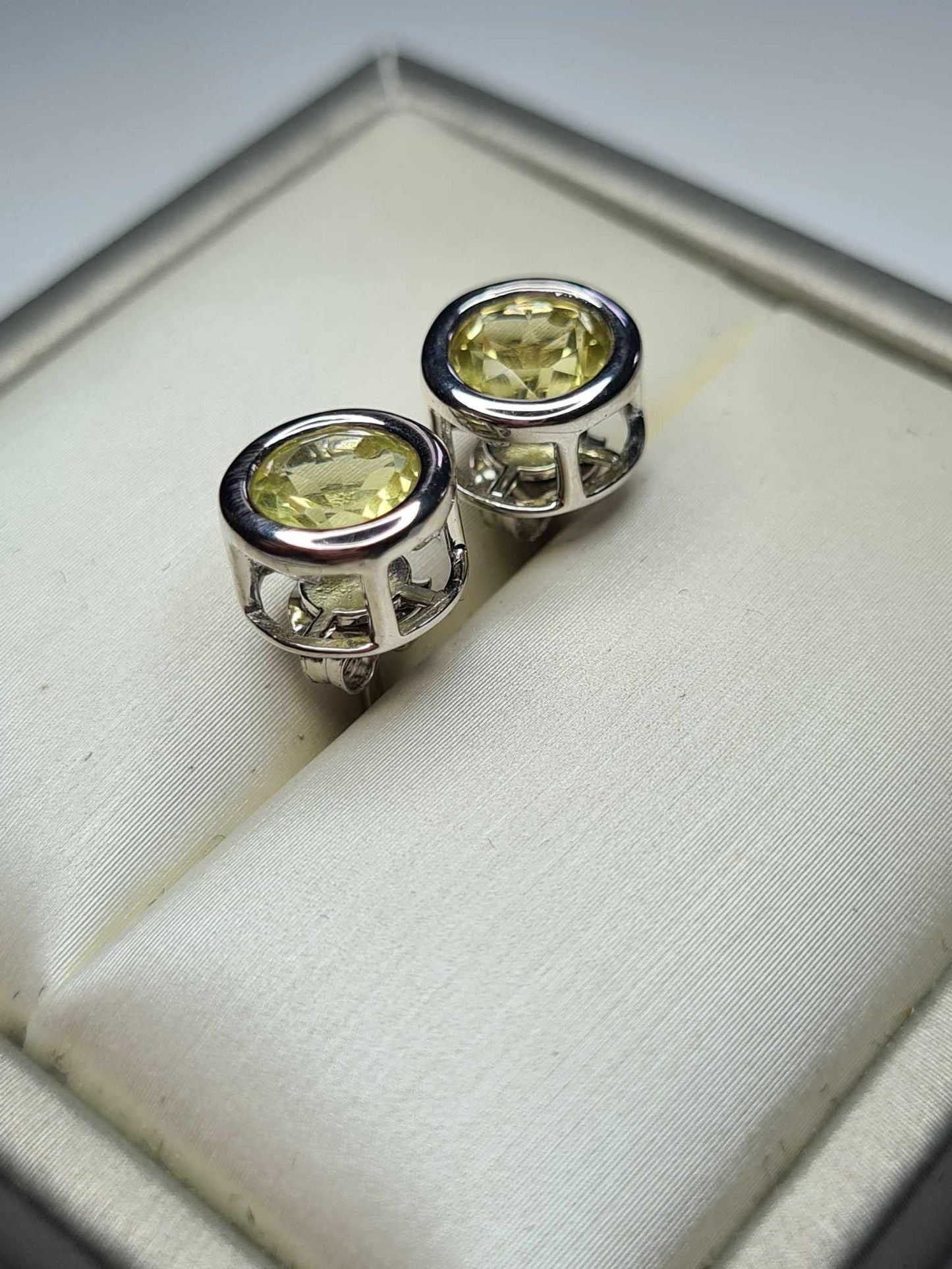 2.31ct Ouro Verde Quartz Solitaire Stud Earrings in Platinum Overlay Sterling Silver