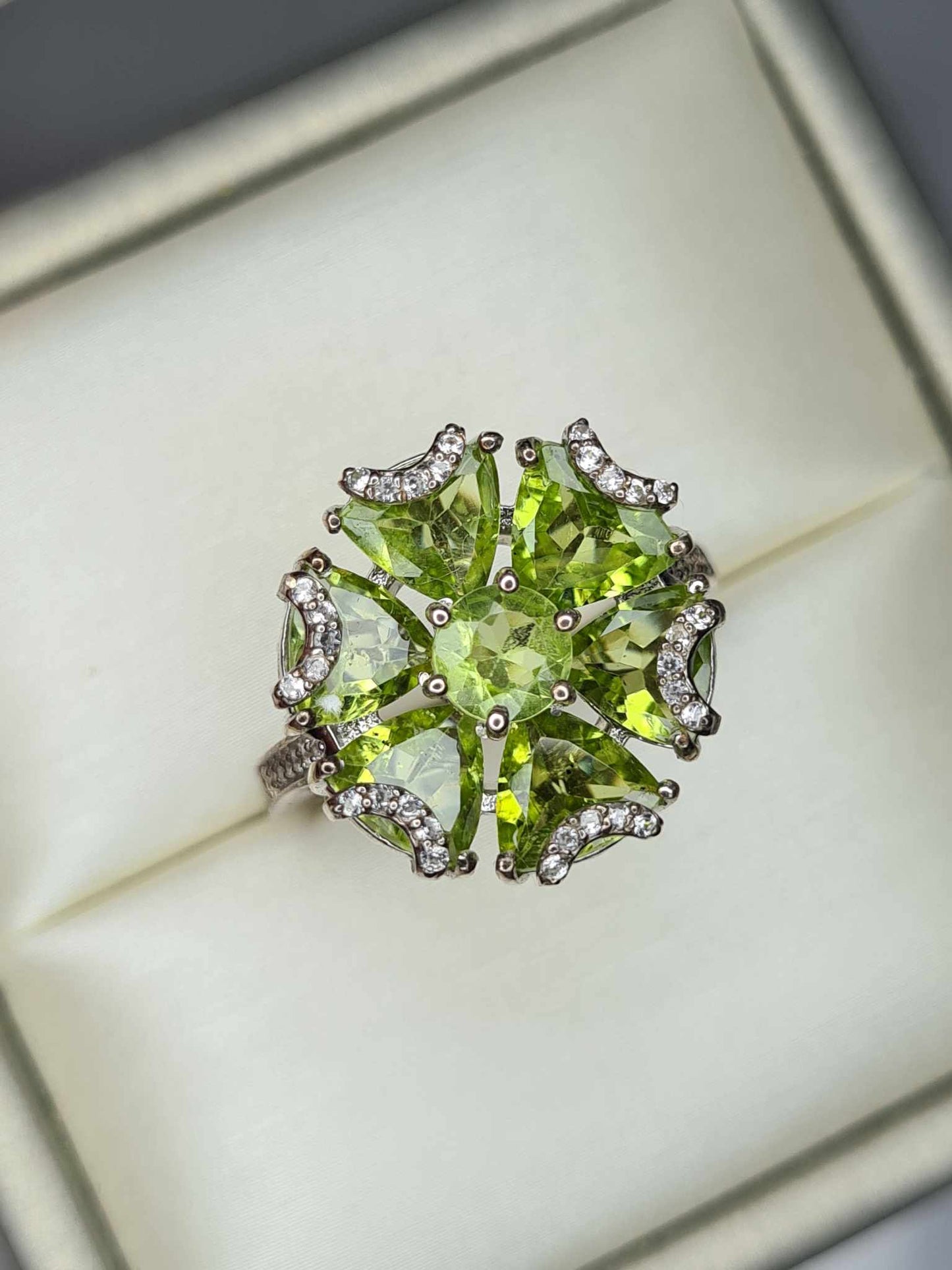 5.22ct Floral Natural Hebei Peridot & Cambodian Zircon Ring 925 Sterling Silver SIZE N