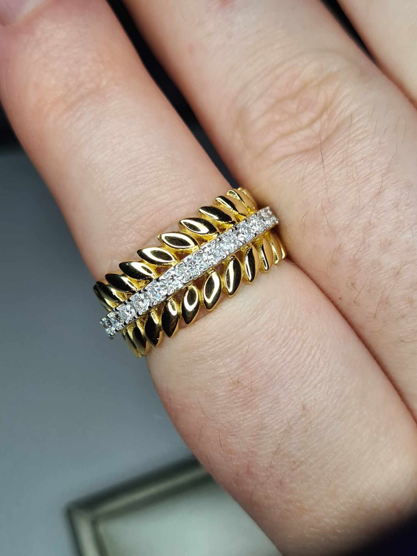 Moissanite Wreath Band Ring in 18K Gold Overlay 925 Sterling Silver SIZE O