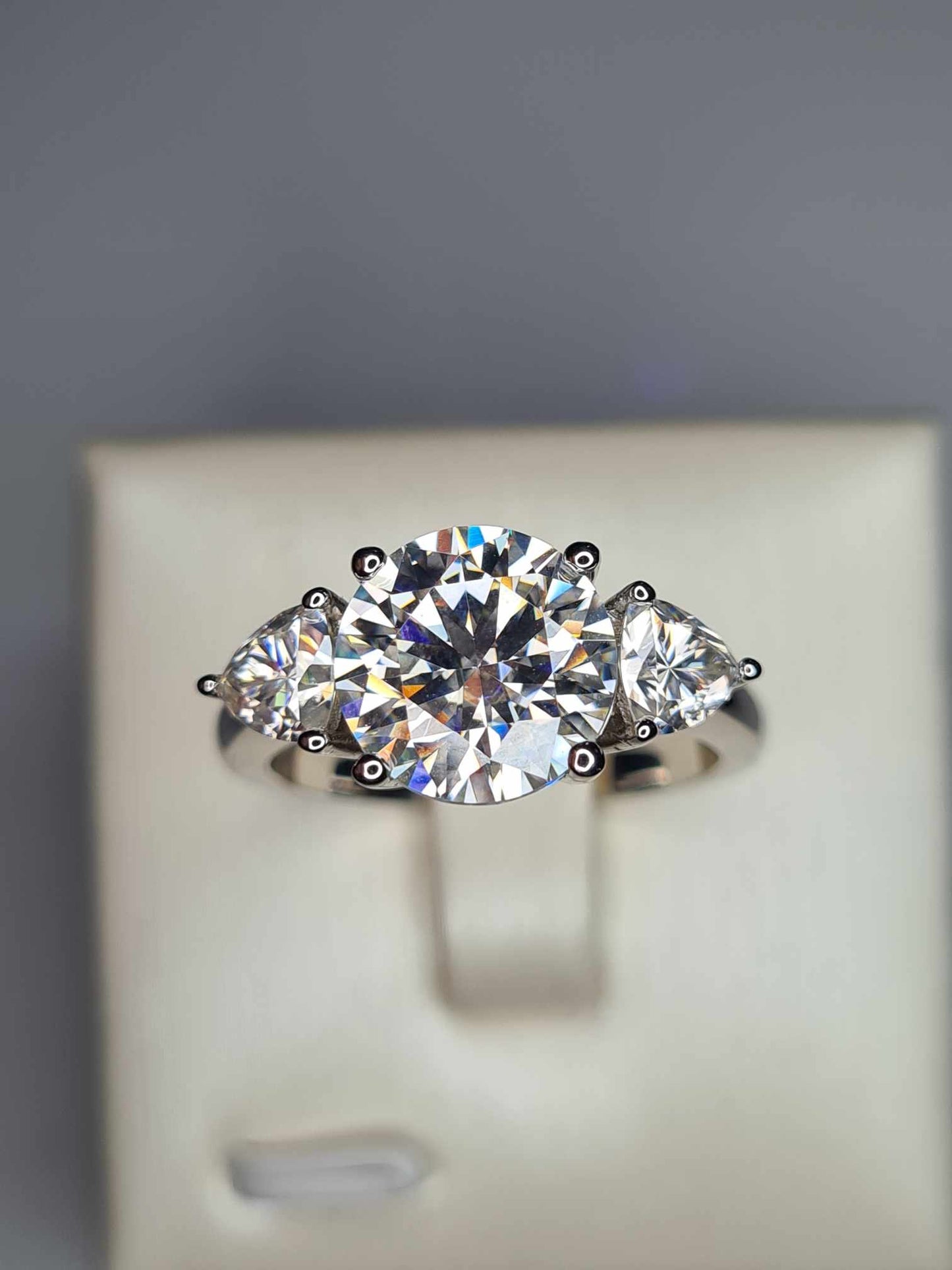 4.40 Ct Moissanite  Stone Trilogy Ring in 925 Sterling Silver SIZE Q