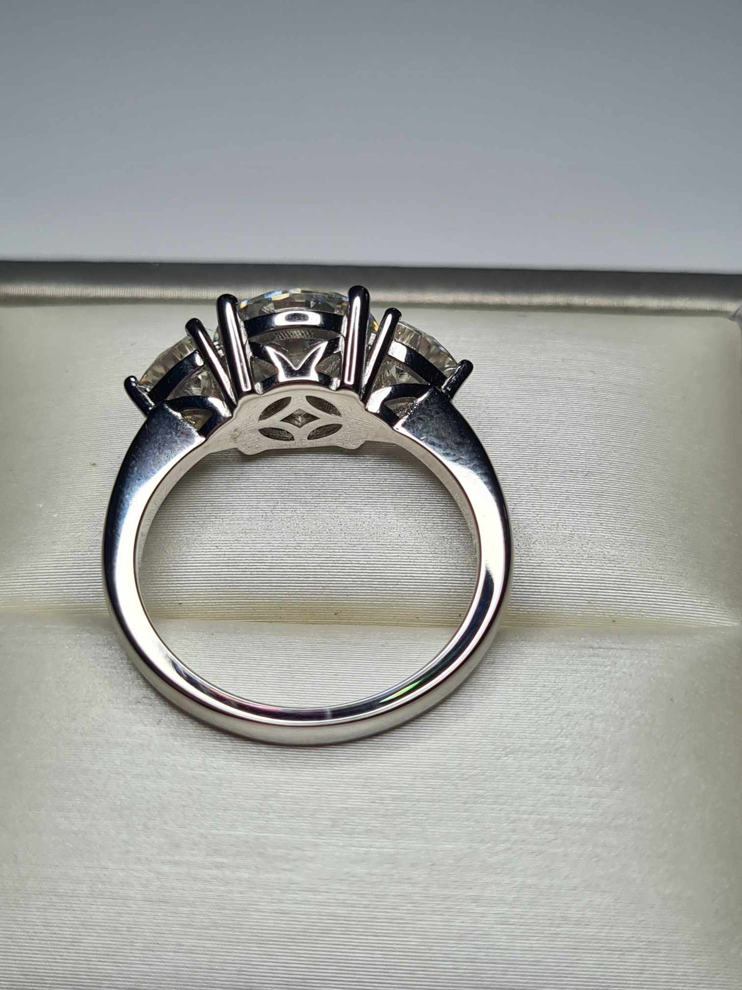 4.40 Ct Moissanite  Stone Trilogy Ring in 925 Sterling Silver SIZE Q