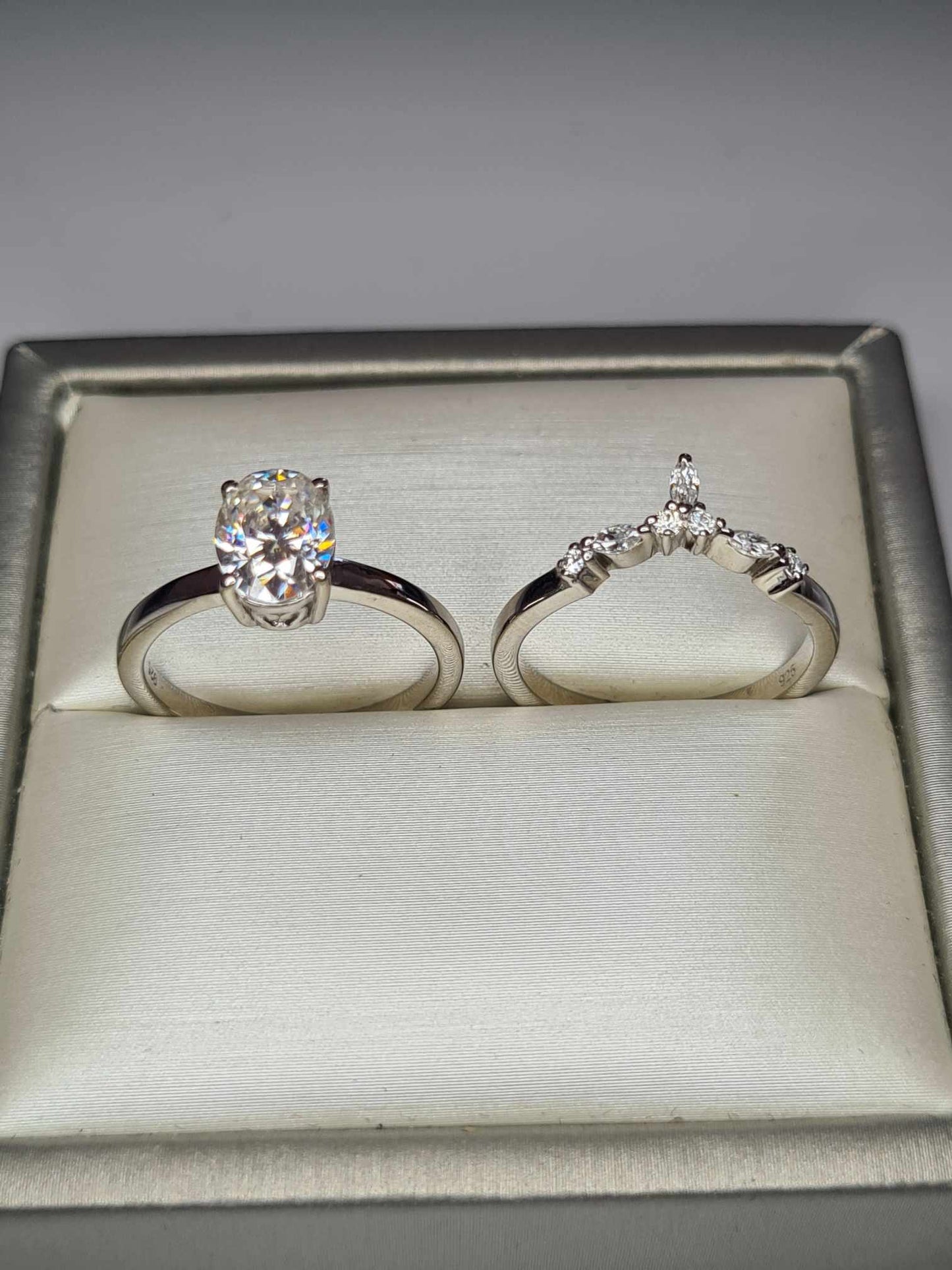 Set Of 2 Moissanite Engagement Rings 1.390ct 925 sterling silver SIZE K
