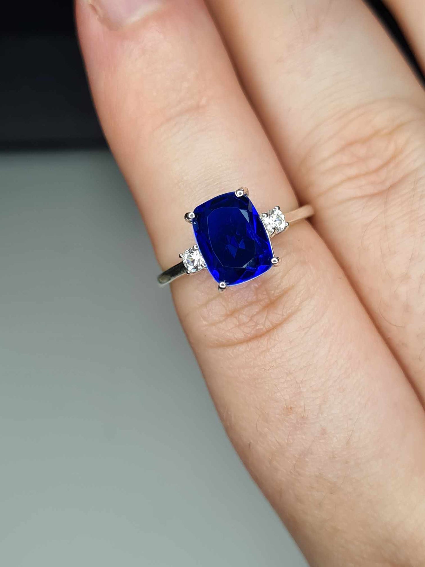 2.55ct Ceylon Colour Quartz and Natural Zircon Ring in Sterling Silver SIZE M