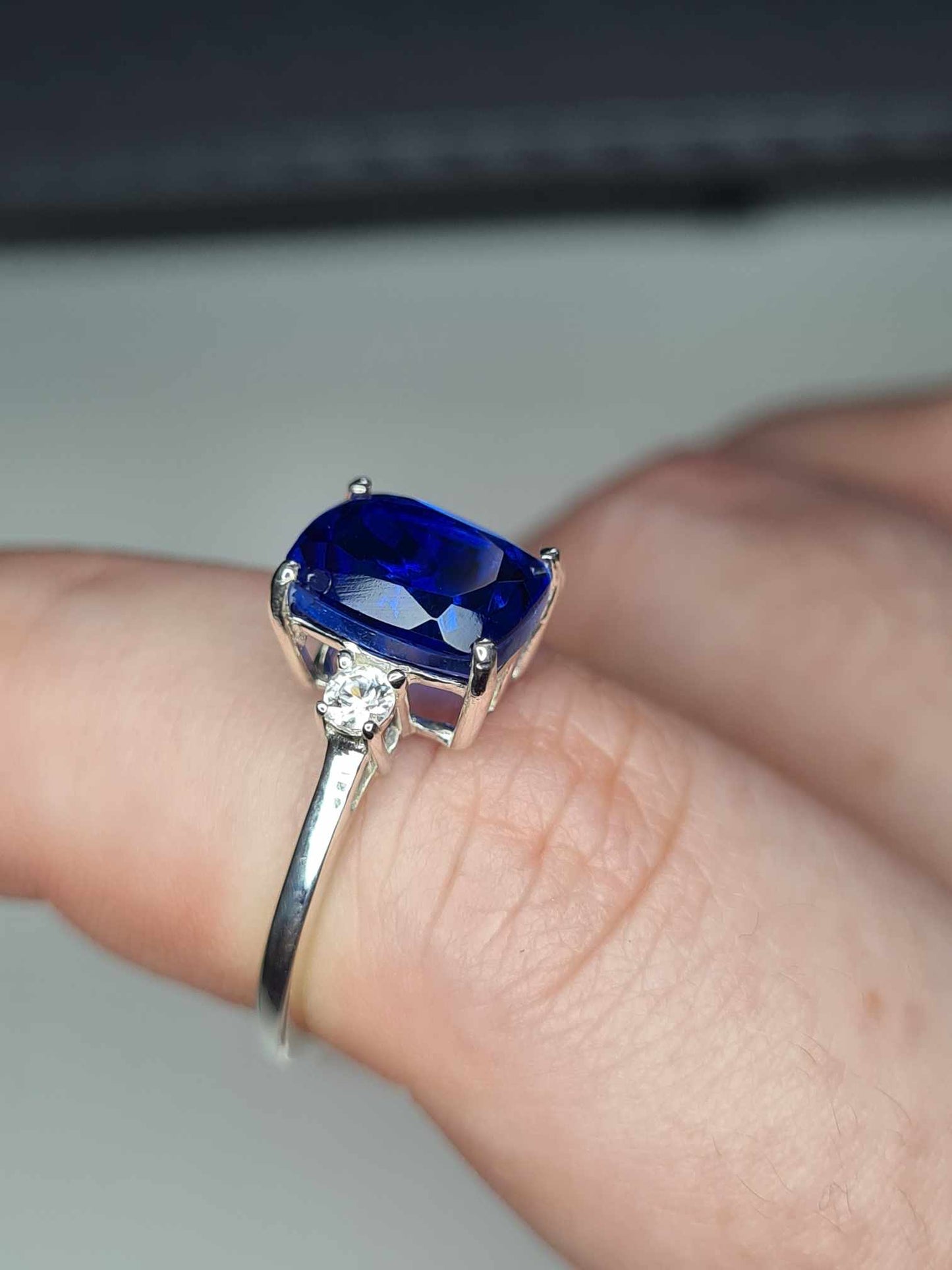 2.55ct Ceylon Colour Quartz and Natural Zircon Ring in Sterling Silver SIZE M