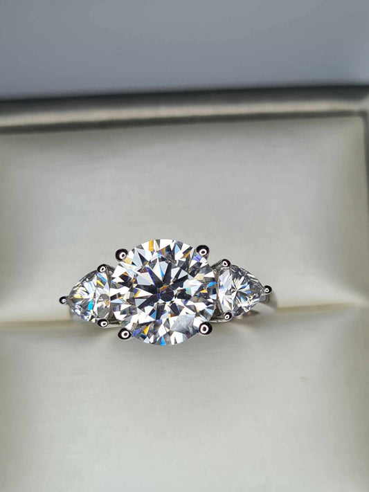 4.40 Ct Moissanite  Stone Trilogy Ring in 925 Sterling Silver SIZE Q