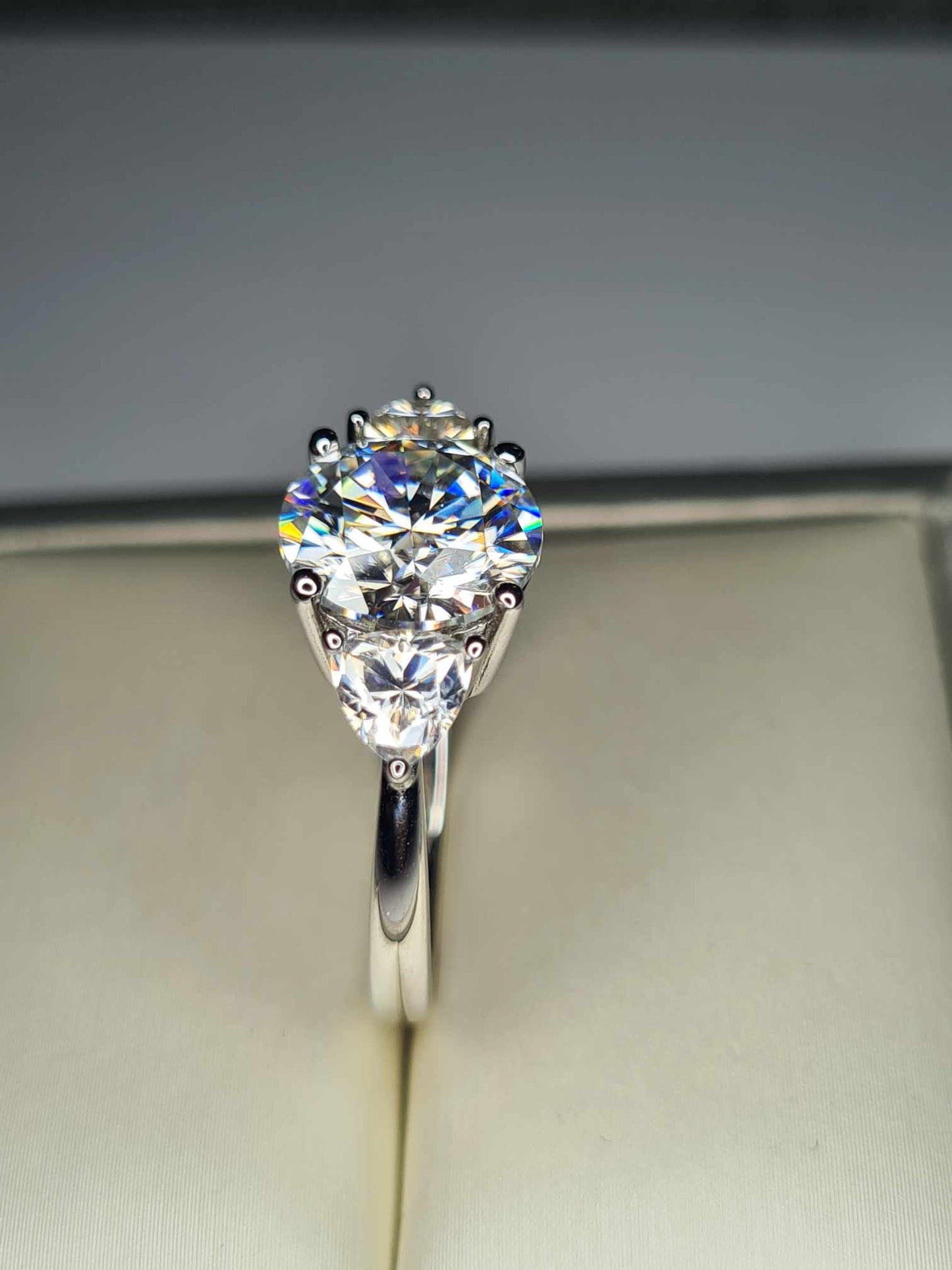 4.40 Ct Moissanite  Stone Trilogy Ring in 925 Sterling Silver SIZE Q