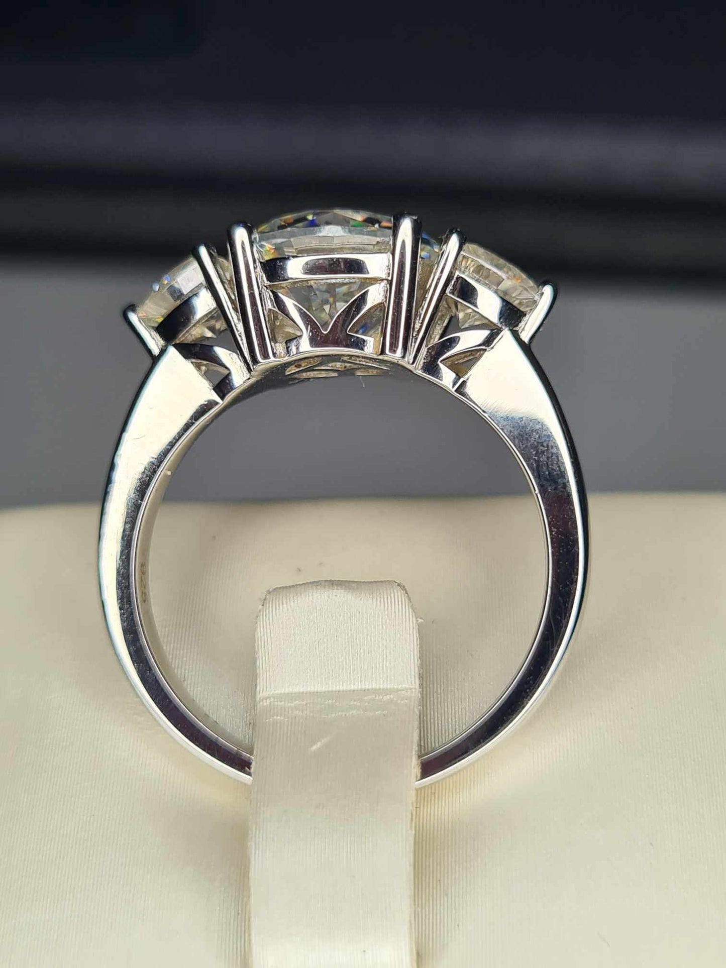 4.40 Ct Moissanite  Stone Trilogy Ring in 925 Sterling Silver SIZE Q