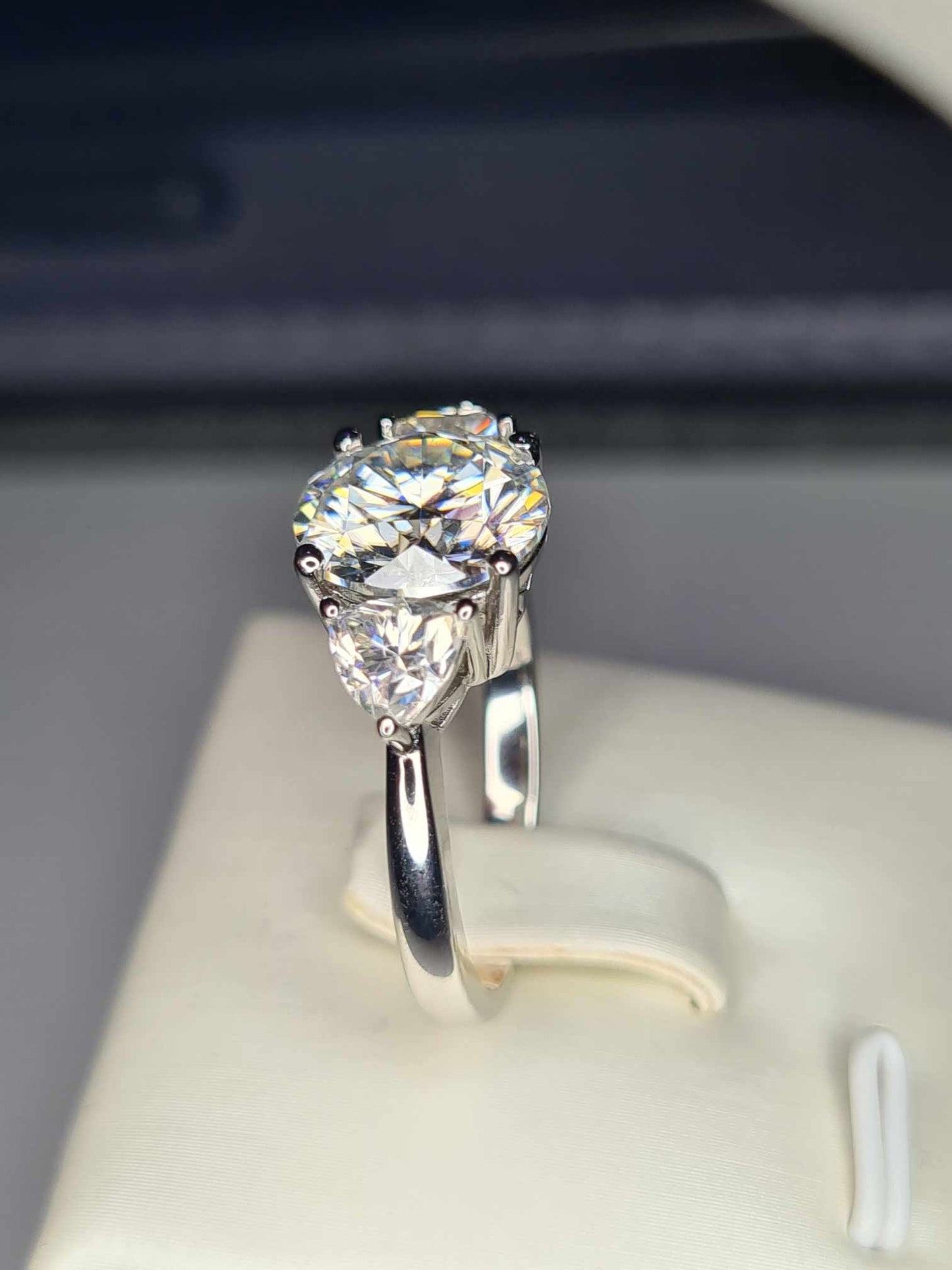 4.40 Ct Moissanite  Stone Trilogy Ring in 925 Sterling Silver SIZE Q