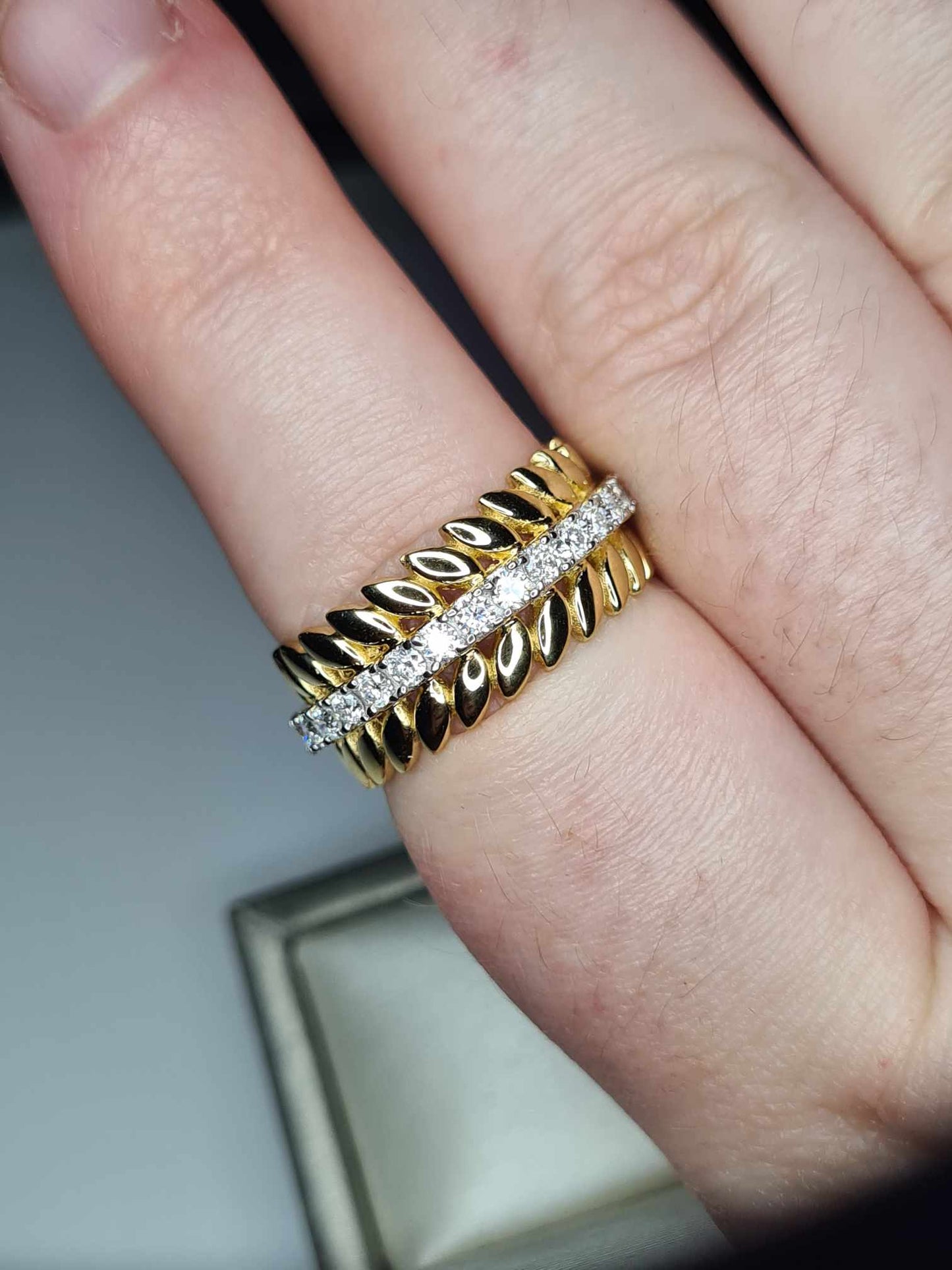 Moissanite Wreath Band Ring in 18K Gold Overlay 925 Sterling Silver SIZE O