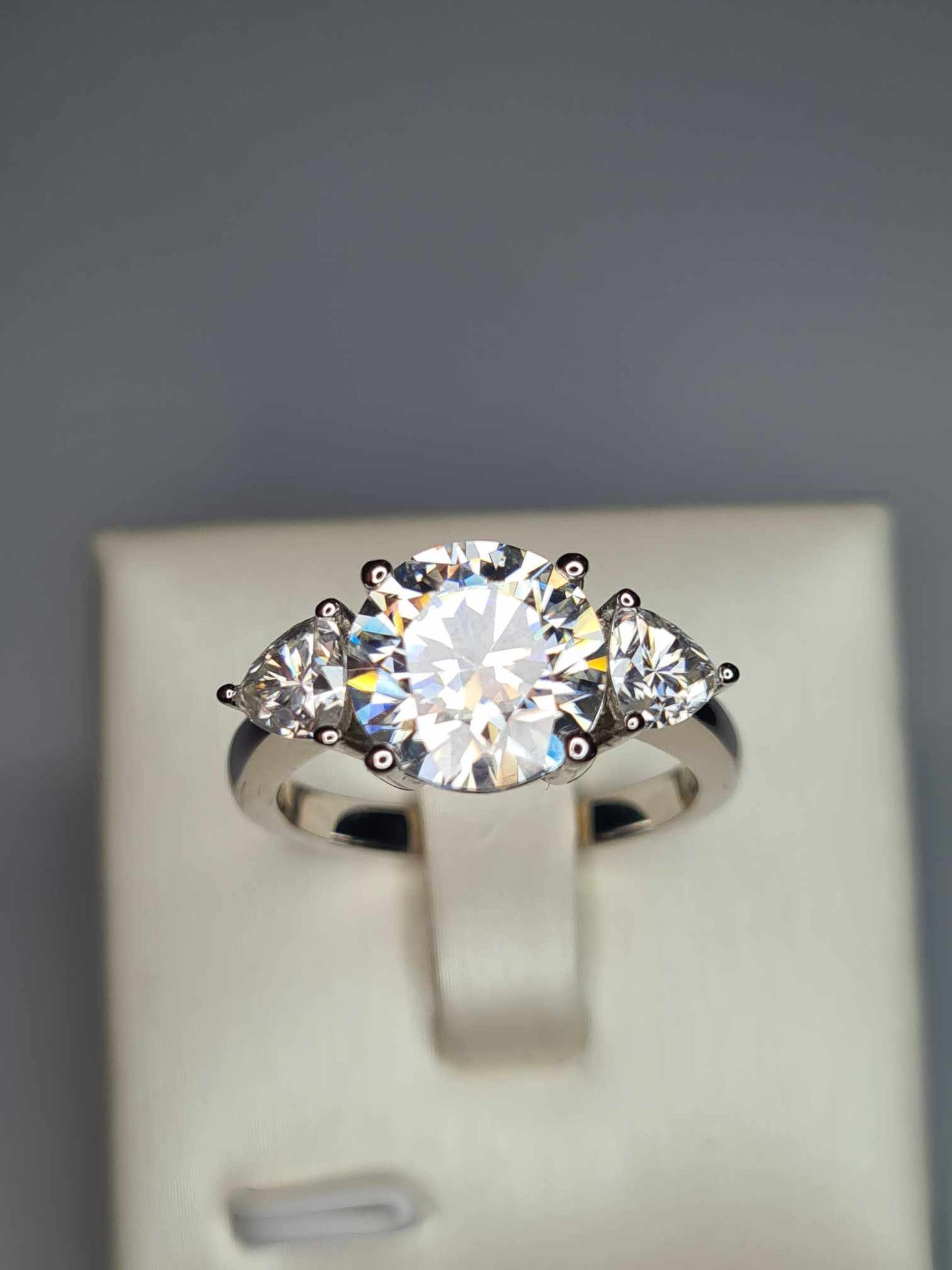 4.40 Ct Moissanite  Stone Trilogy Ring in 925 Sterling Silver SIZE Q