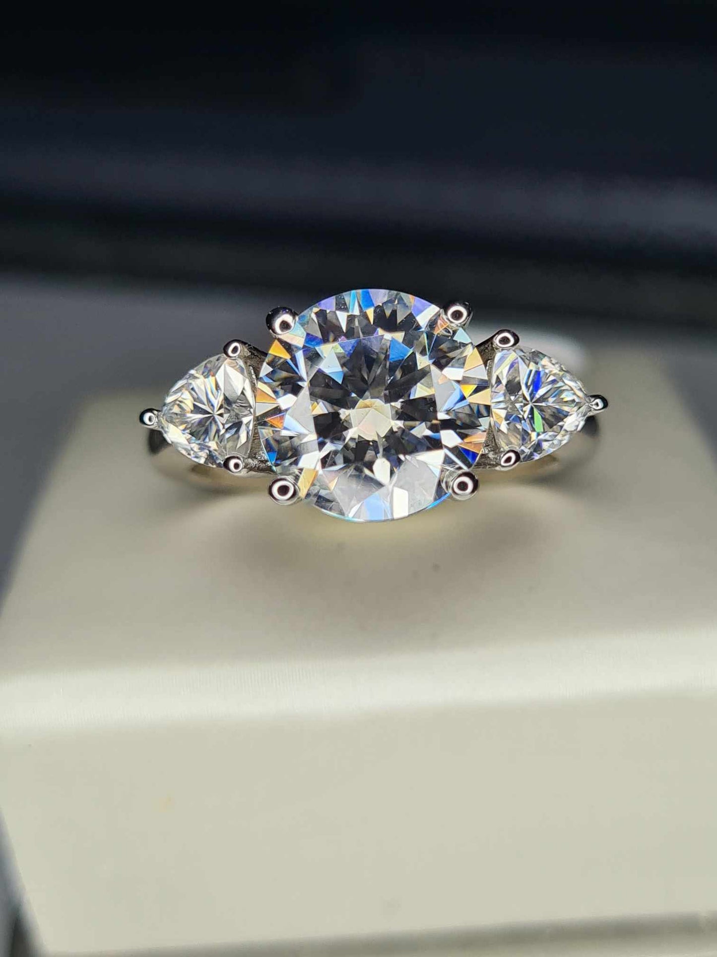 4.40 Ct Moissanite  Stone Trilogy Ring in 925 Sterling Silver SIZE Q