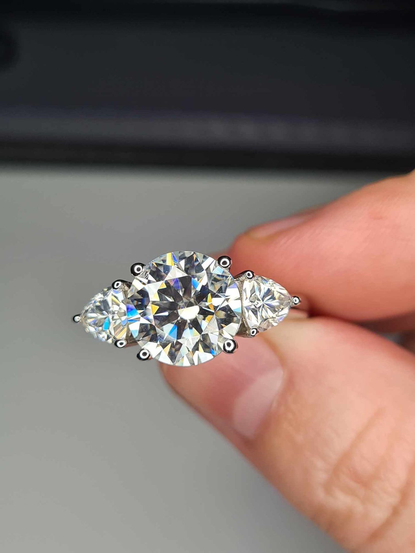 4.40 Ct Moissanite  Stone Trilogy Ring in 925 Sterling Silver SIZE Q