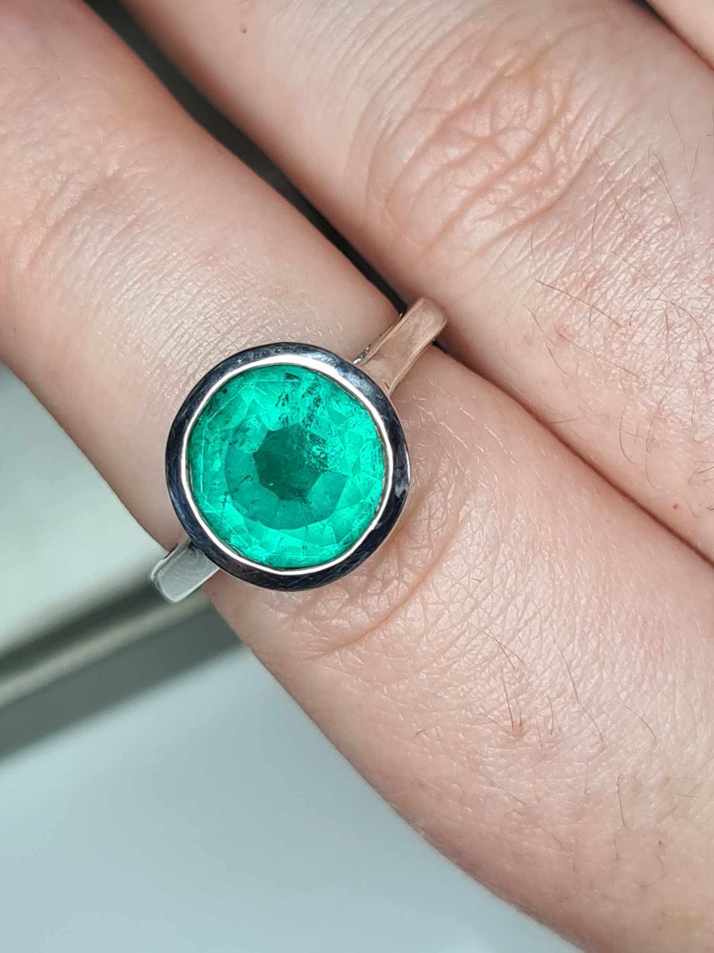 4ct Emeraldine Quartz Solitaire Ring in Platinum Overlay 925 Sterling Silver SIZE N