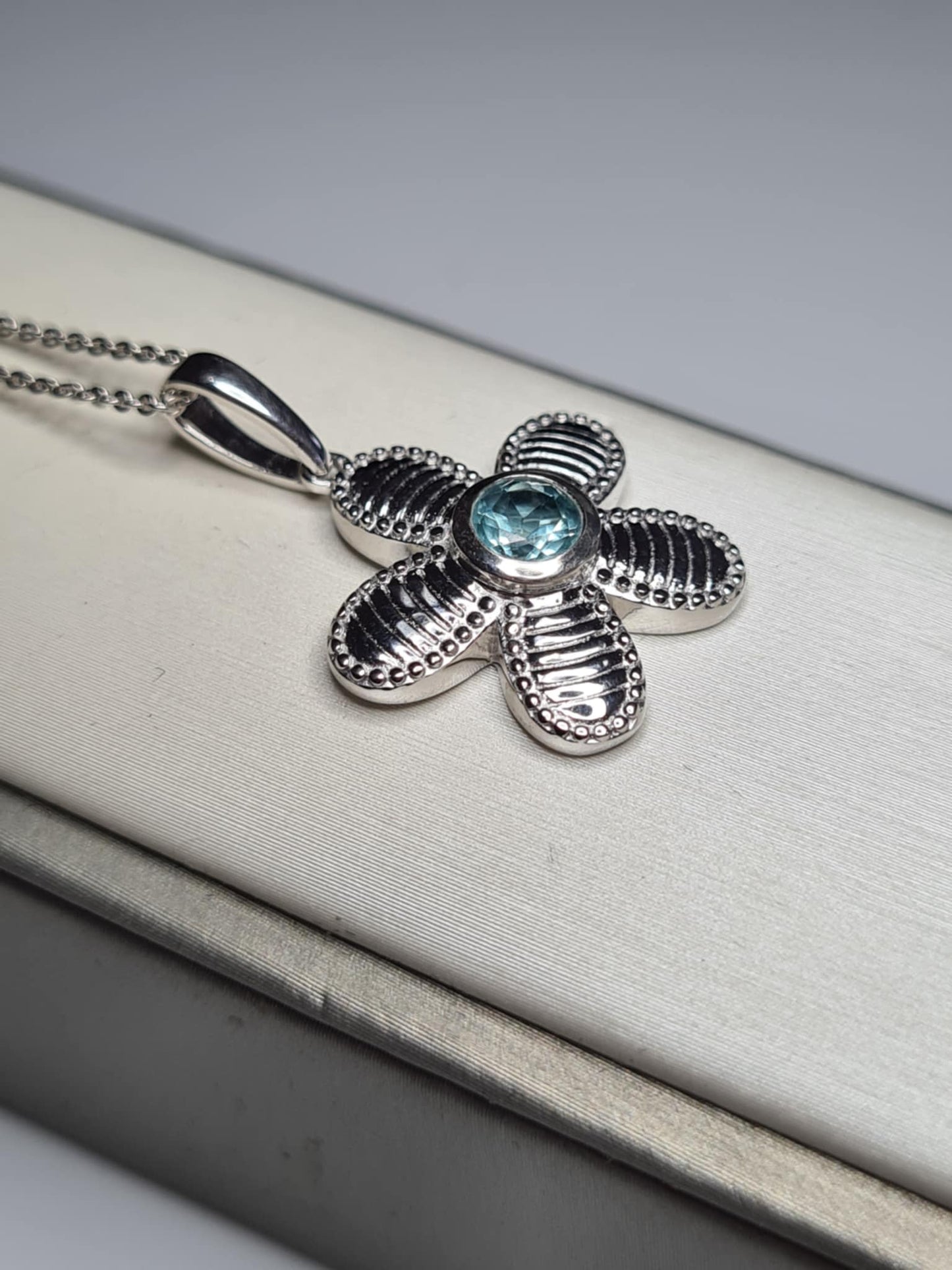 0.510ct. Lagoon Apatite Necklace in Rhodium Overlay 925 Sterling Silver