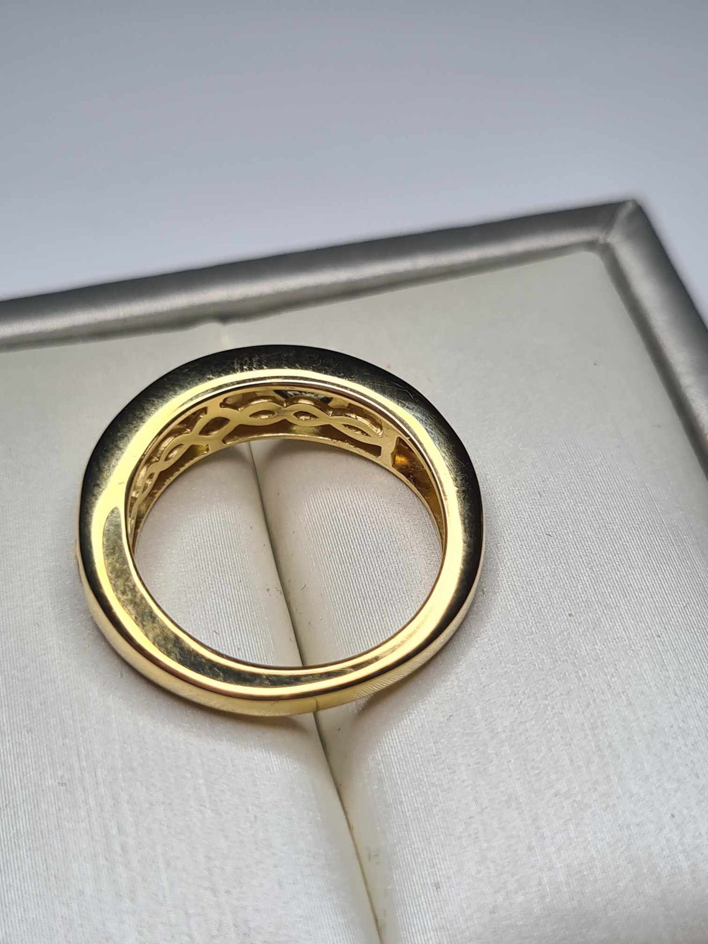 1.08ct Sapphire Band Ring in Yellow Gold Overlay 925 Sterling Silver SIZE K