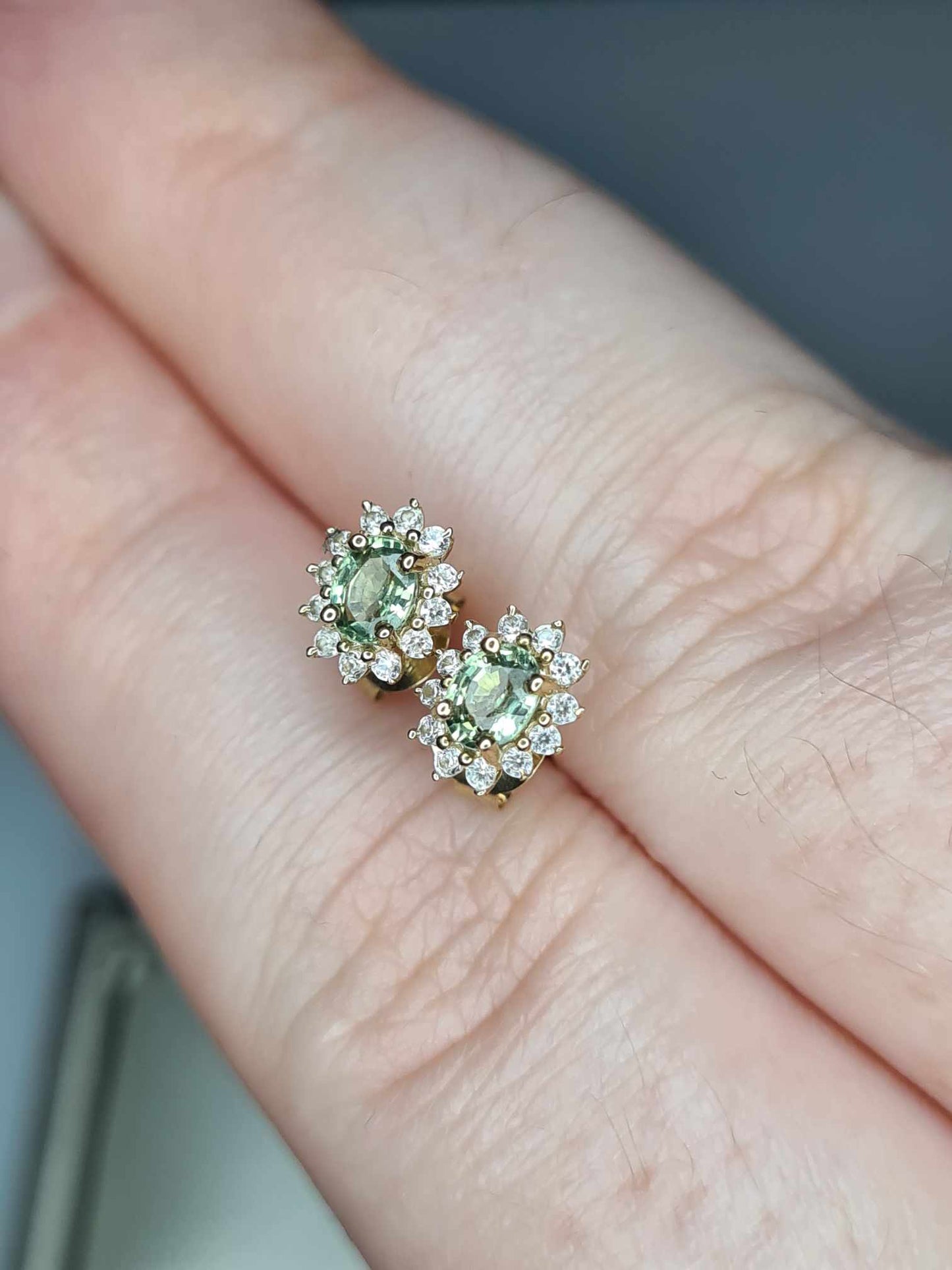 0.73ct 9K Yellow Gold Green Sapphire & Natural Zircon Stud Earrings