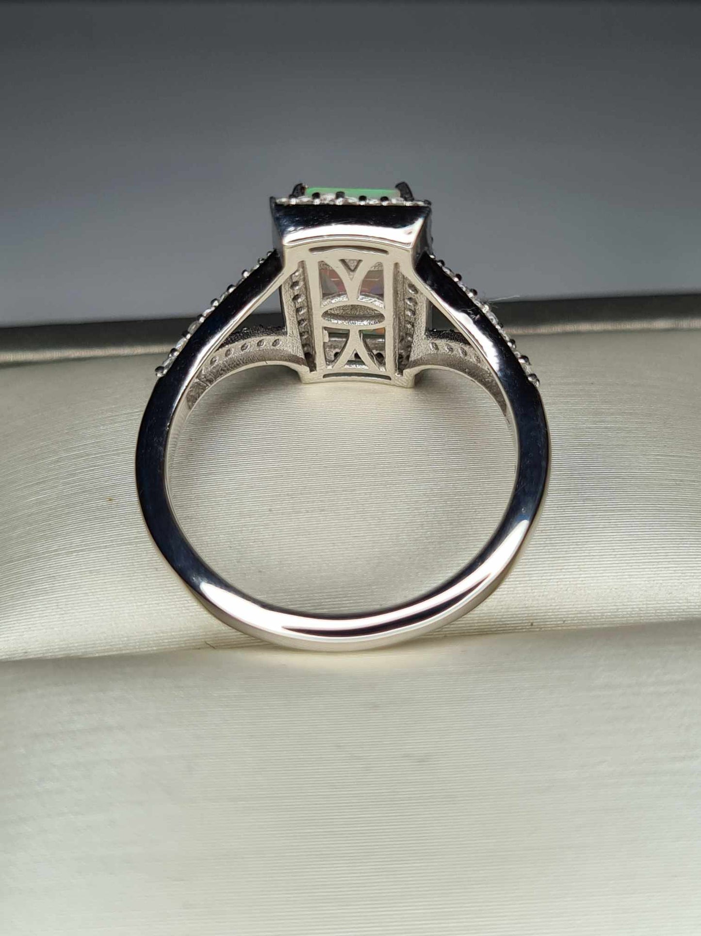 1.60ct Ethiopian Welo Opal & Natural Zircon Ring in Platinum Overlay 925 Sterling Silver SIZE P