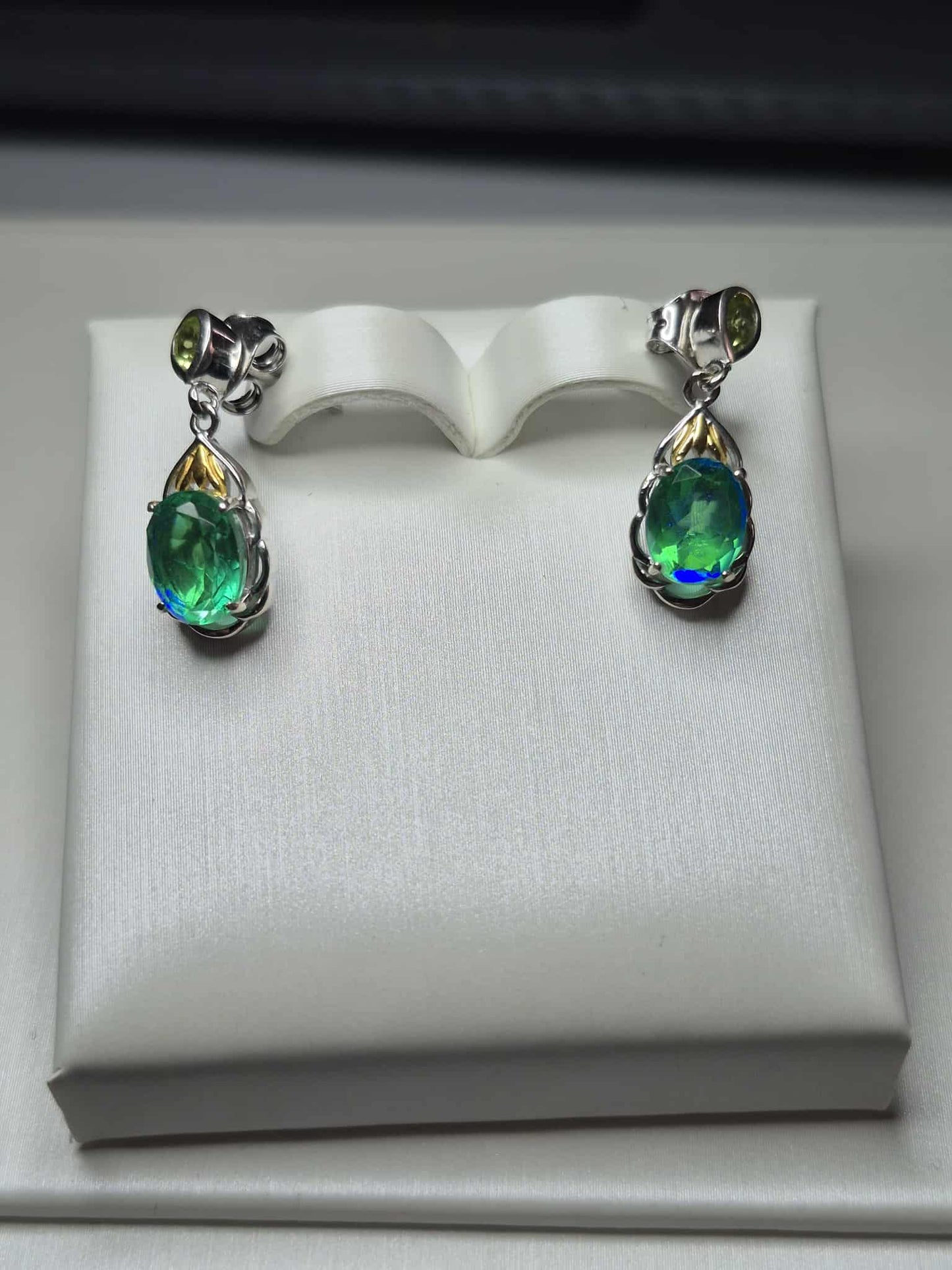 3.26ct Peacock Triplet Quartz & Peridot Dangling Earrings 925 Sterling Silver