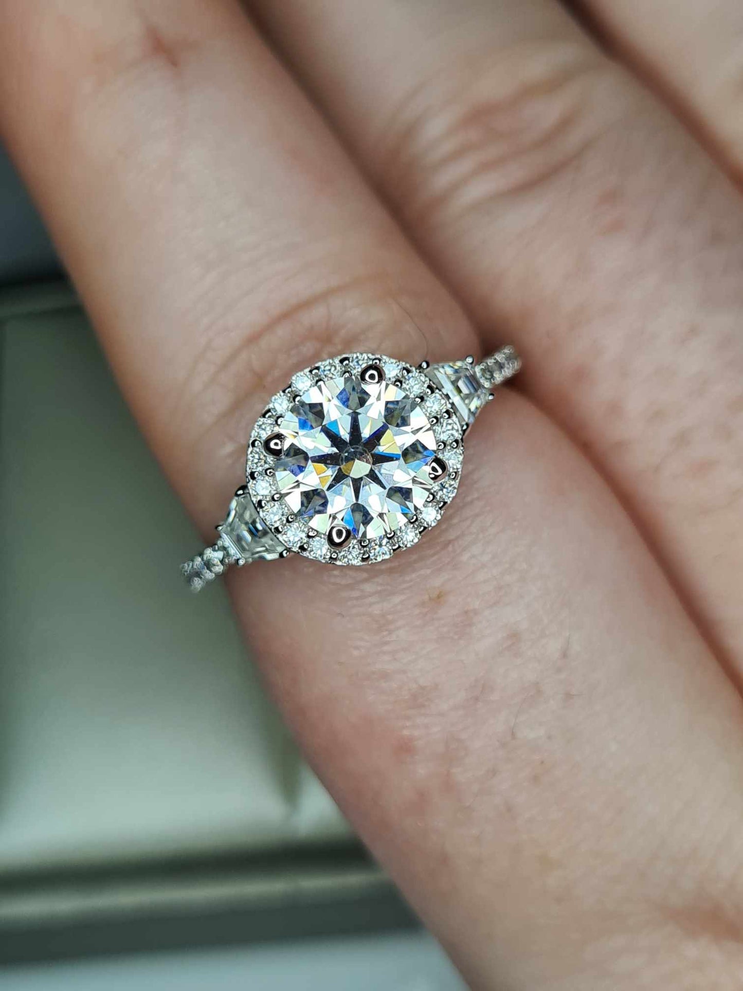 2.60ct Moissanite Ring in 925 Sterling Silver with Rhodium Overlay SIZE R