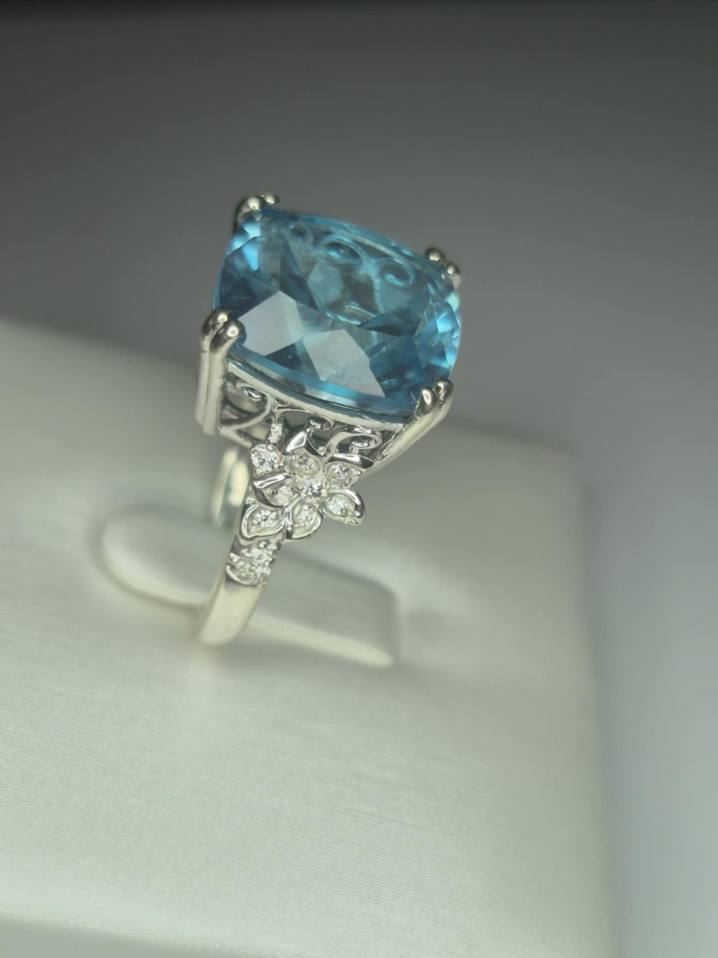 11.37ct Radiant Glacier Quartz & White Zircon Solitaire Ring in Rhodium Overlay 925 Sterling Silver SIZE L