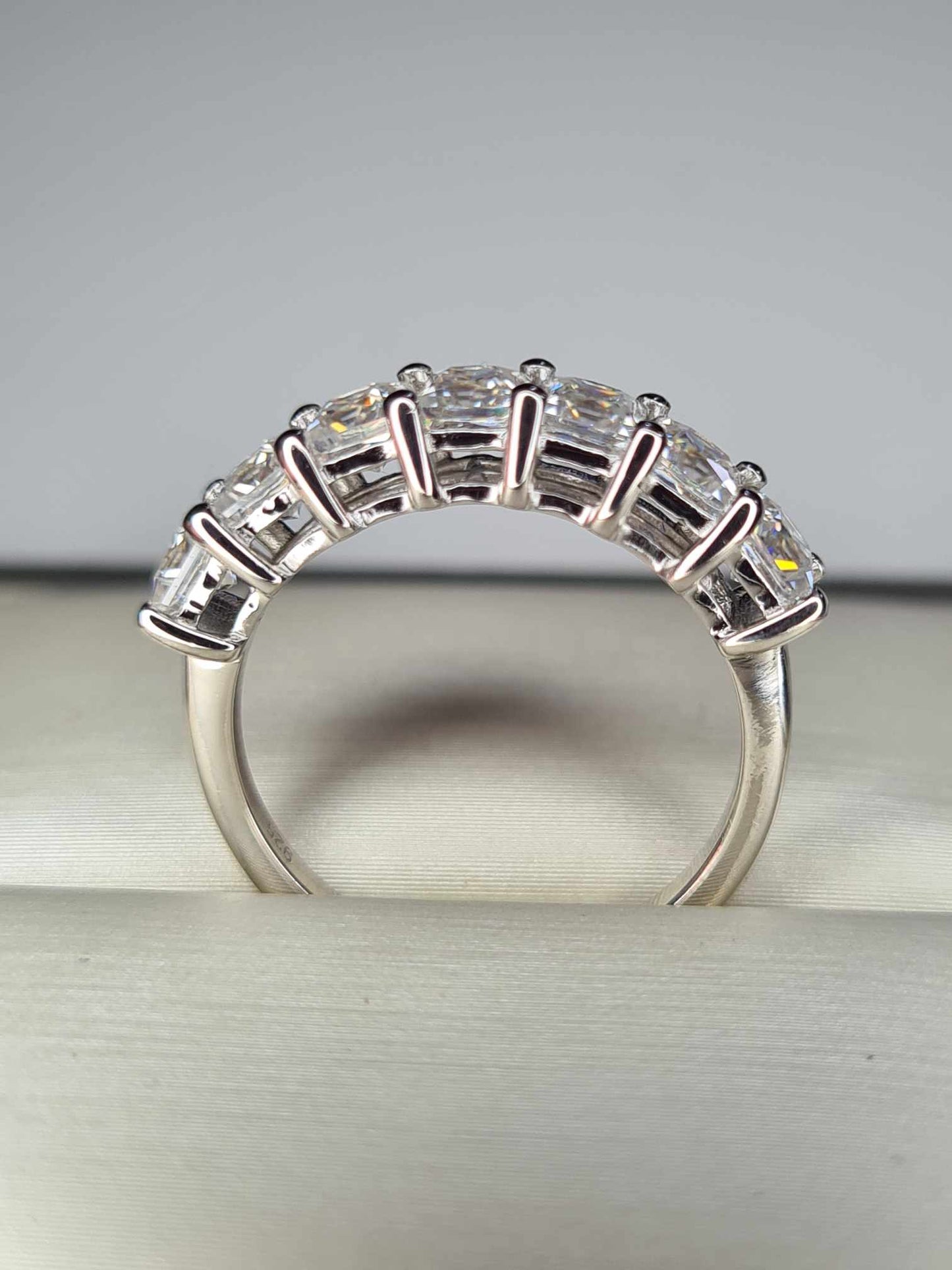 1.68ct Moissanite 7 Stone Ring in Platinum Overlay 925 Sterling Silver SIZE M