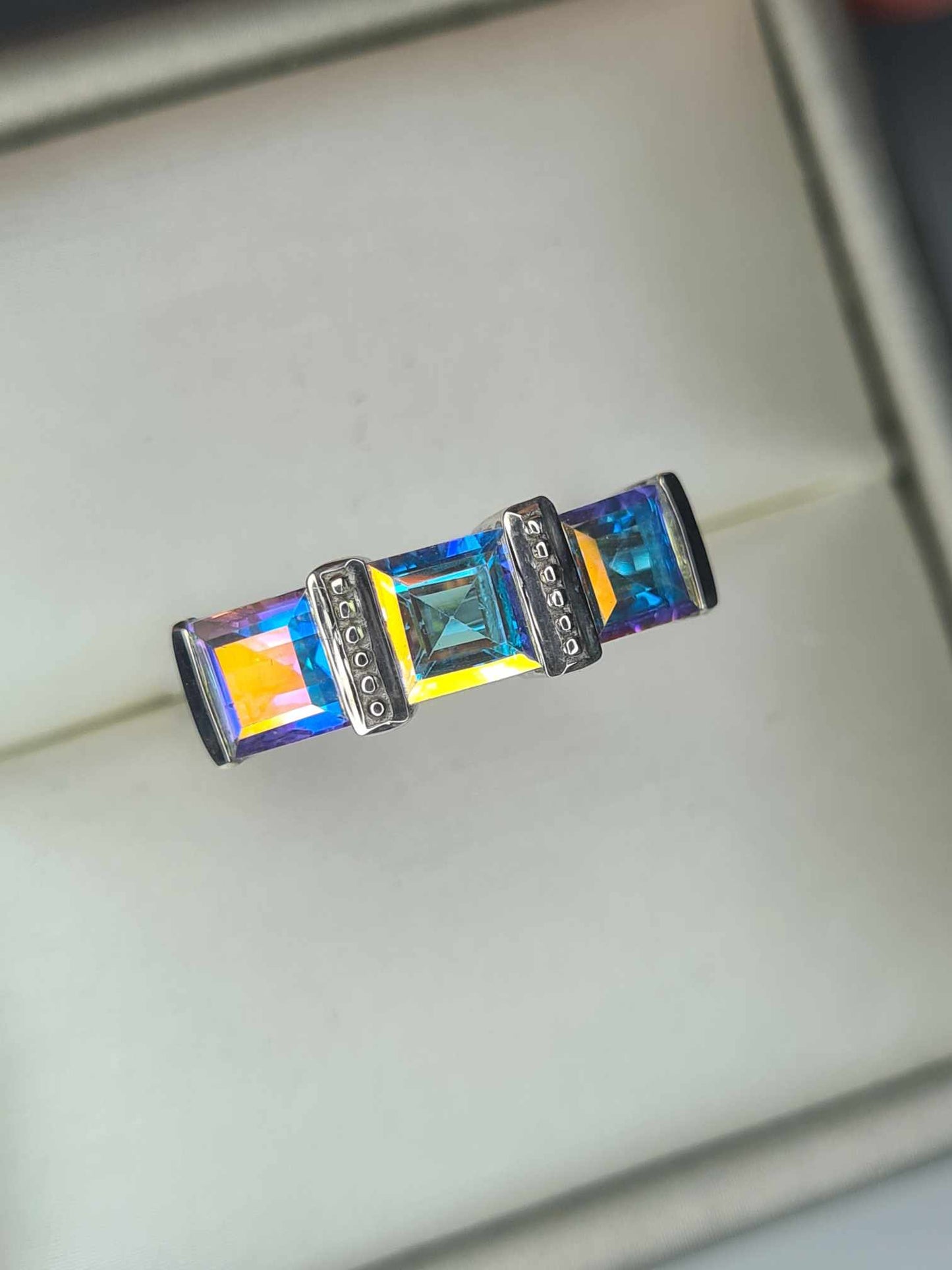 2.601ct Mercury Mystic Topaz Trilogy Ring in Rhodium Overlay 925 Sterling Silver SIZE M