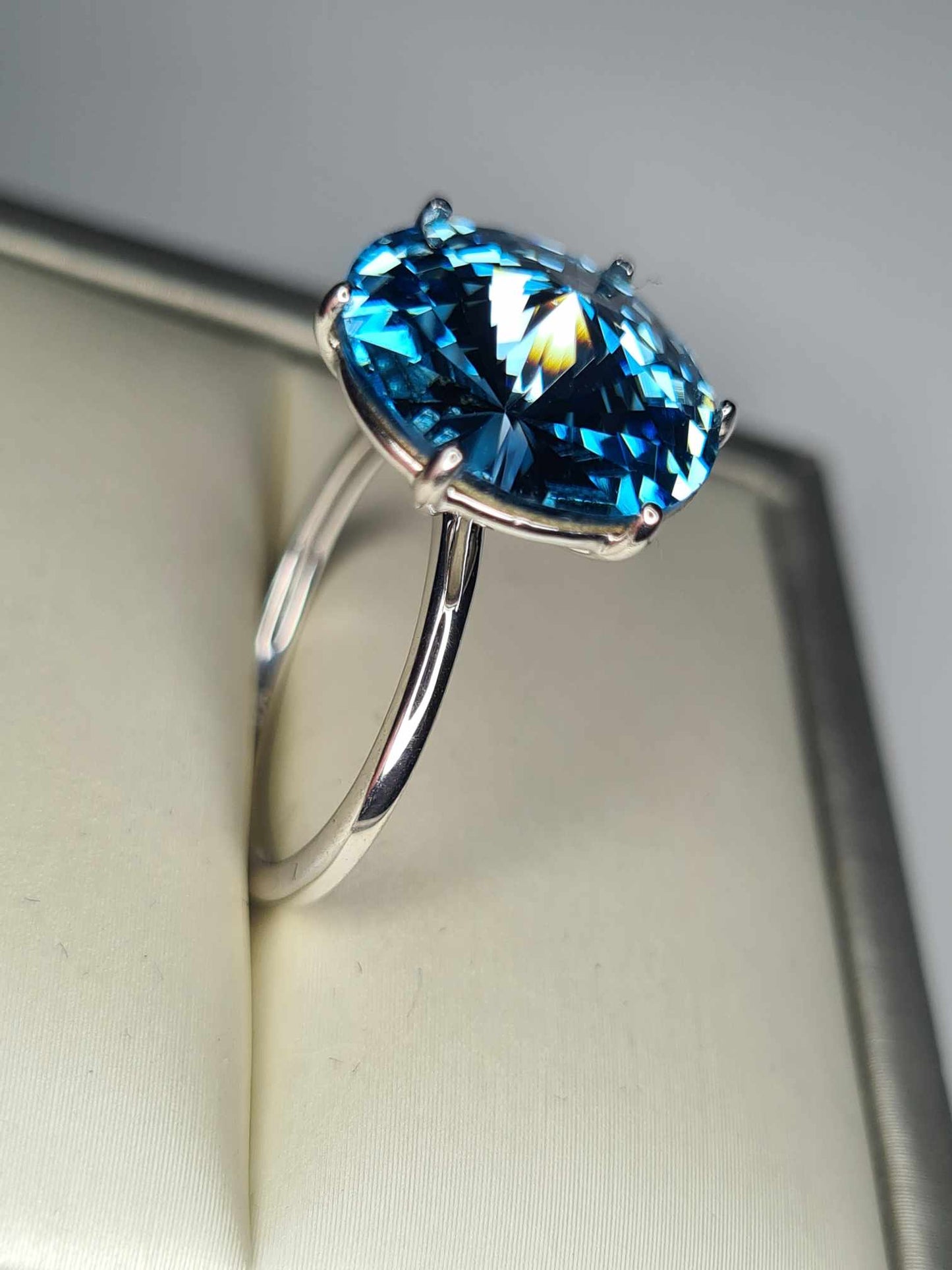 5.600ct Aquamarine Swarovski Crystal Solitaire Ring 925 Sterling Silver SIZE O