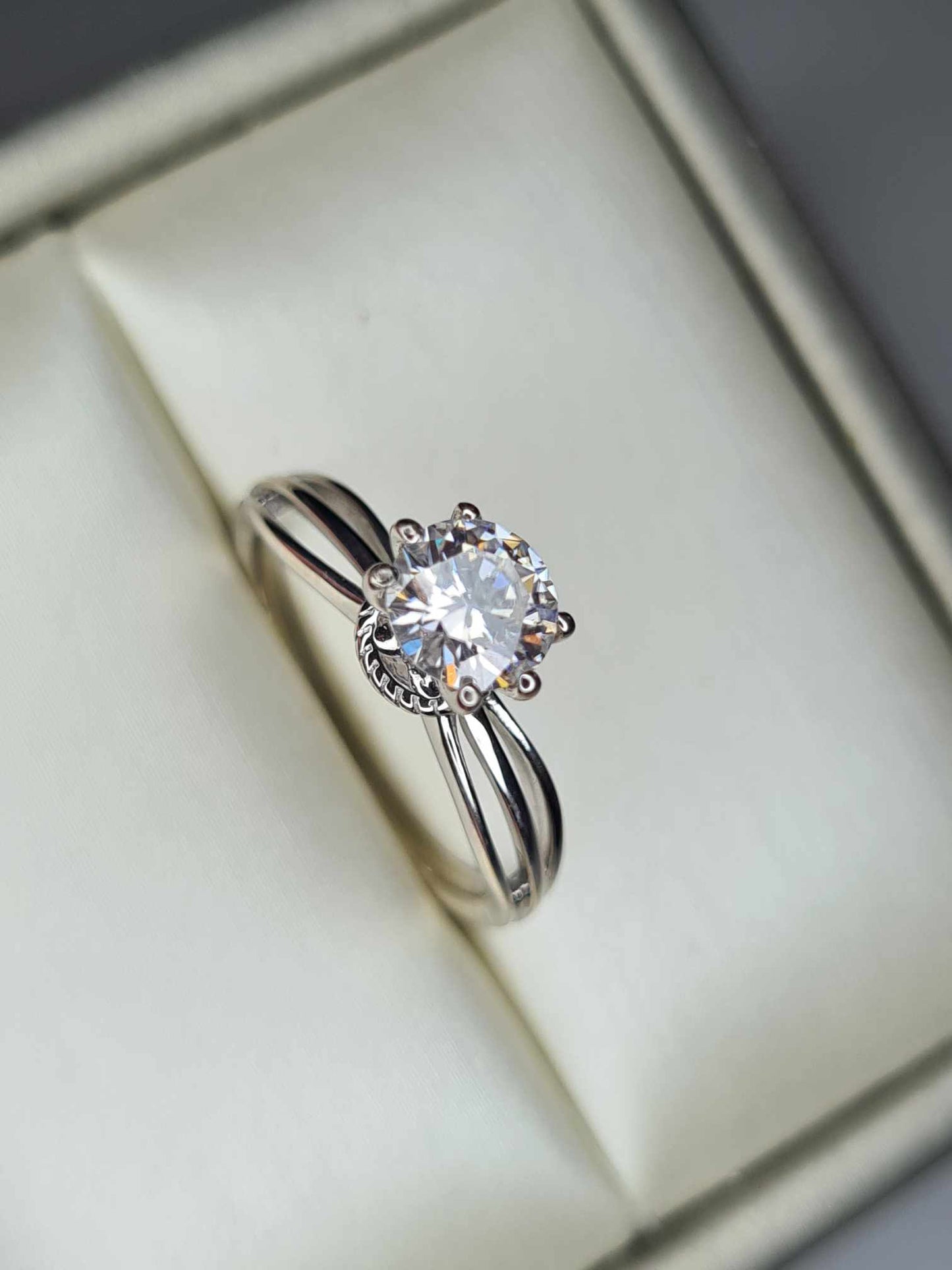 0.722ct. Moissanite Solitaire Ring 925 Sterling Silver Platinum Overlay SIZES L,M,S