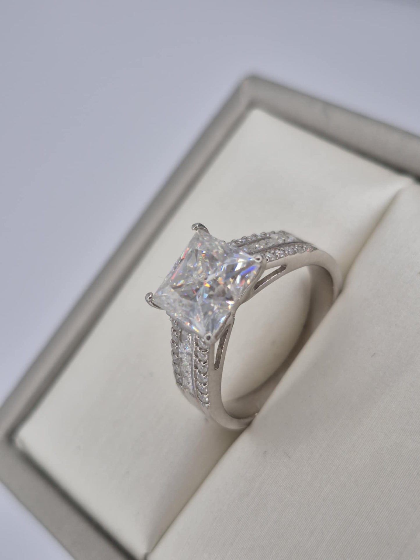 3.21ct Princess Cut Moissanite Ring in Rhodium Overlay 925 Sterling Silver SIZE N