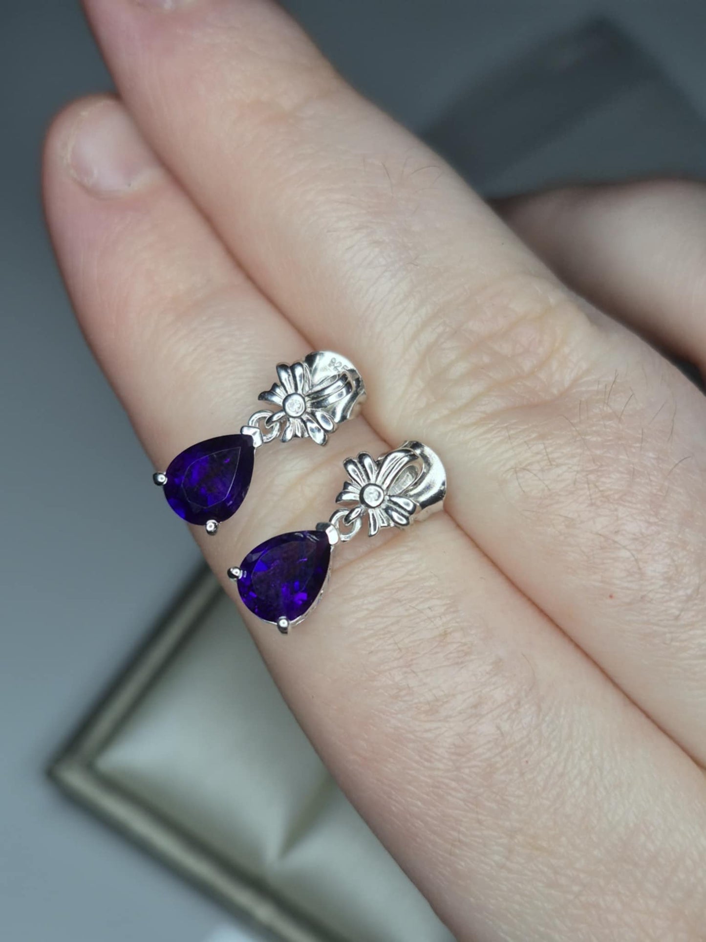 AAA African Amethyst & White Zircon Solitaire Stud Earrings in 925 Sterling Silver