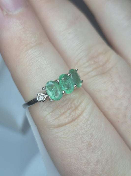 1.40ct AAA Gemfields Zambian Emerald Trilogy Ring with Natural White Zircon in Platinum Overlay 925 Sterling Silver UK SIZE M