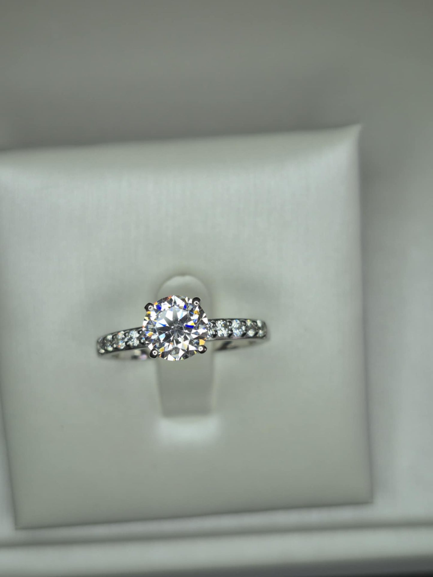 2.86ct Swarovski Zirconia Solitaire Ring in Rhodium Overlay 925 Sterling Silver