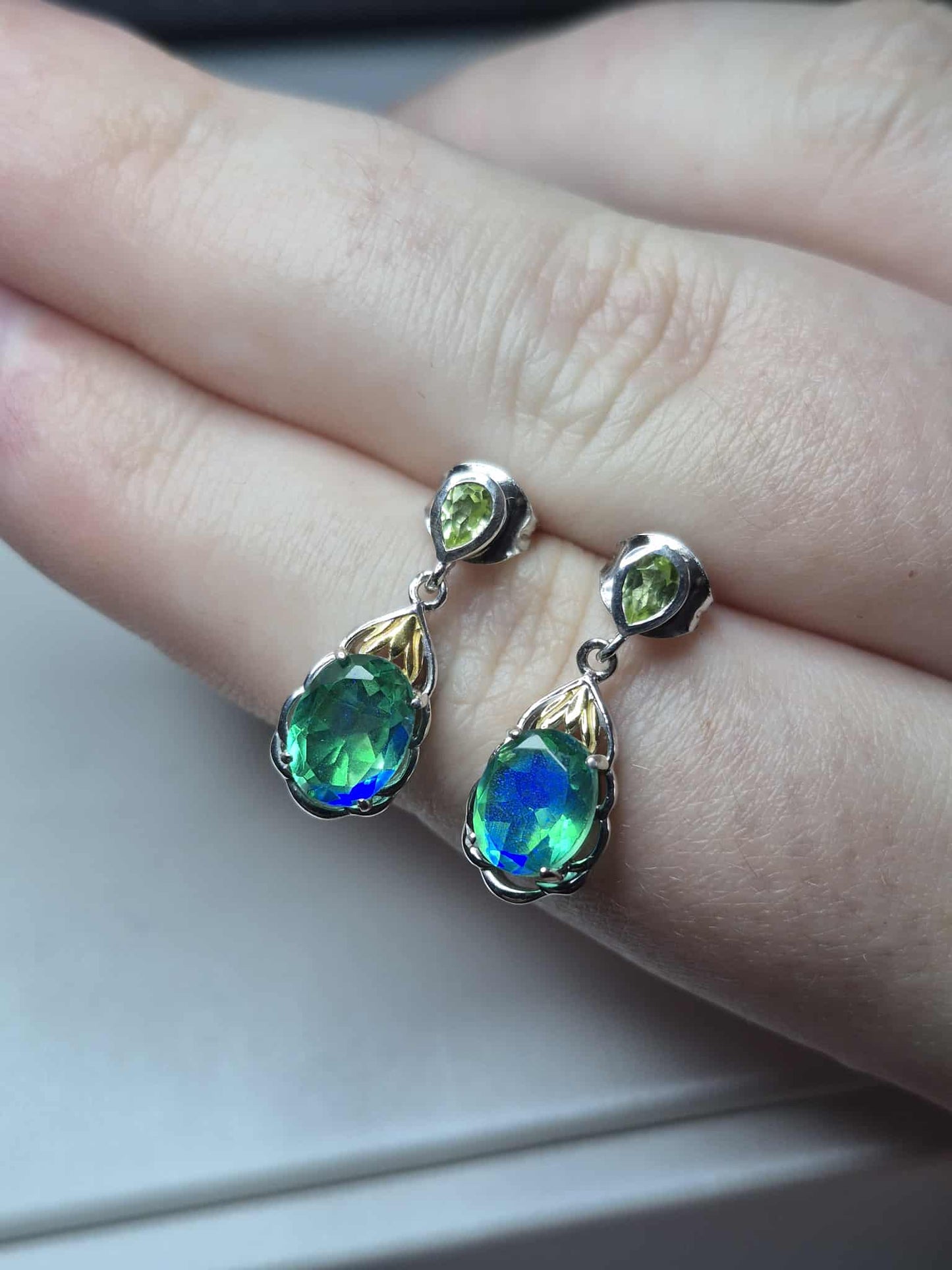 3.26ct Peacock Triplet Quartz & Peridot Dangling Earrings 925 Sterling Silver