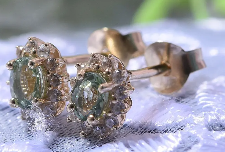0.73ct 9K Yellow Gold Green Sapphire & Natural Zircon Stud Earrings
