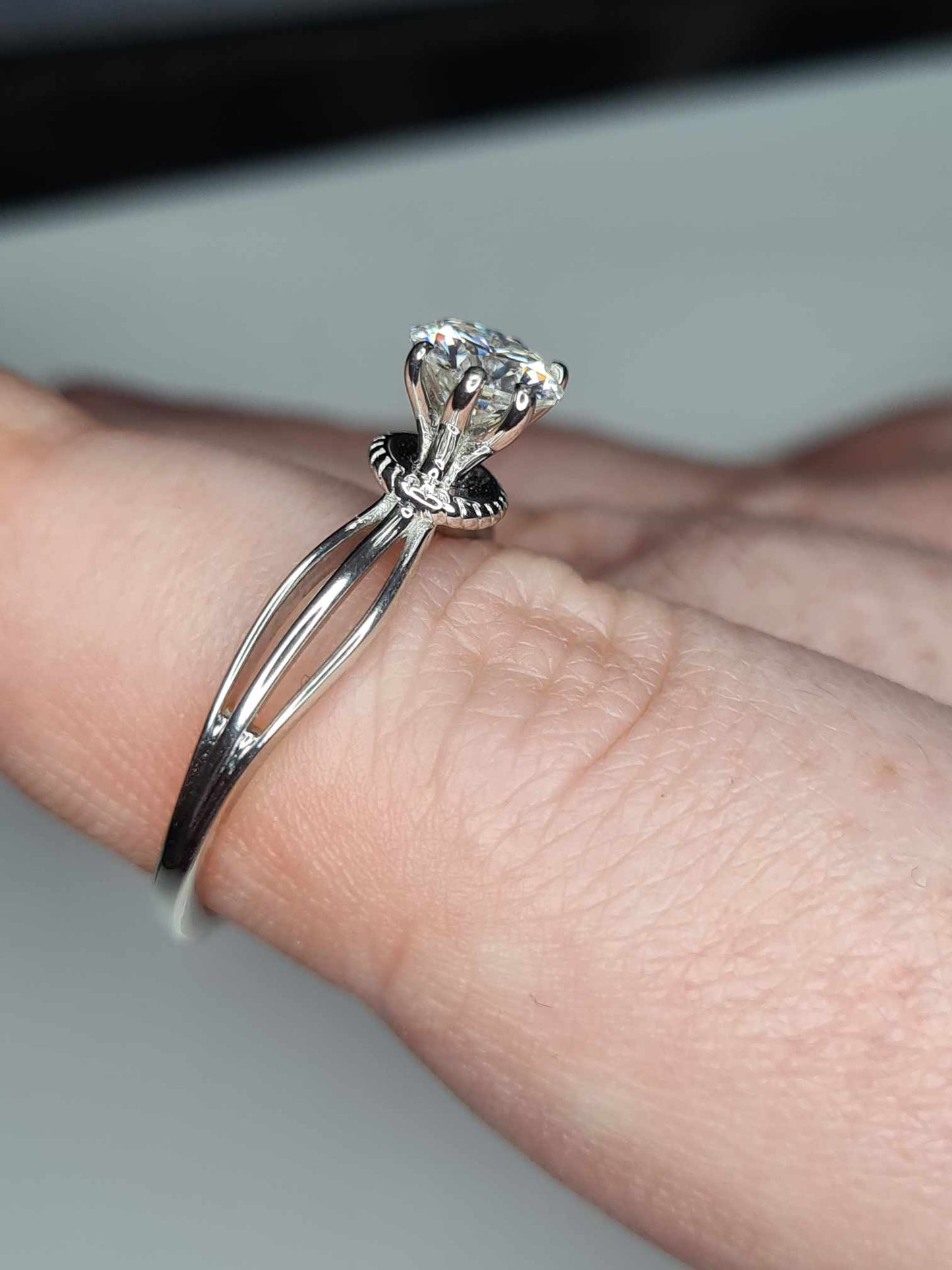 0.722ct. Moissanite Solitaire Ring 925 Sterling Silver Platinum Overlay SIZES L,M,S