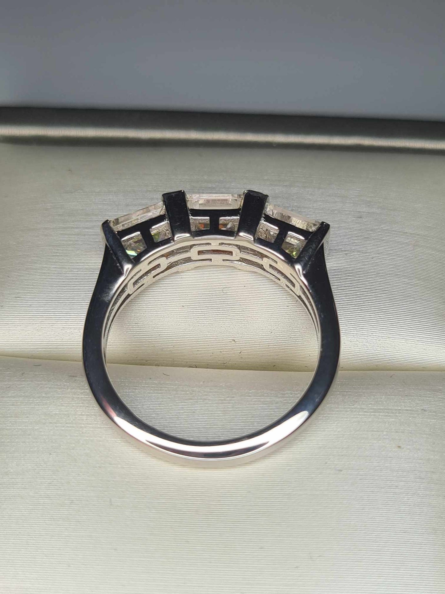 2.601ct Mercury Mystic Topaz Trilogy Ring in Rhodium Overlay 925 Sterling Silver SIZE M