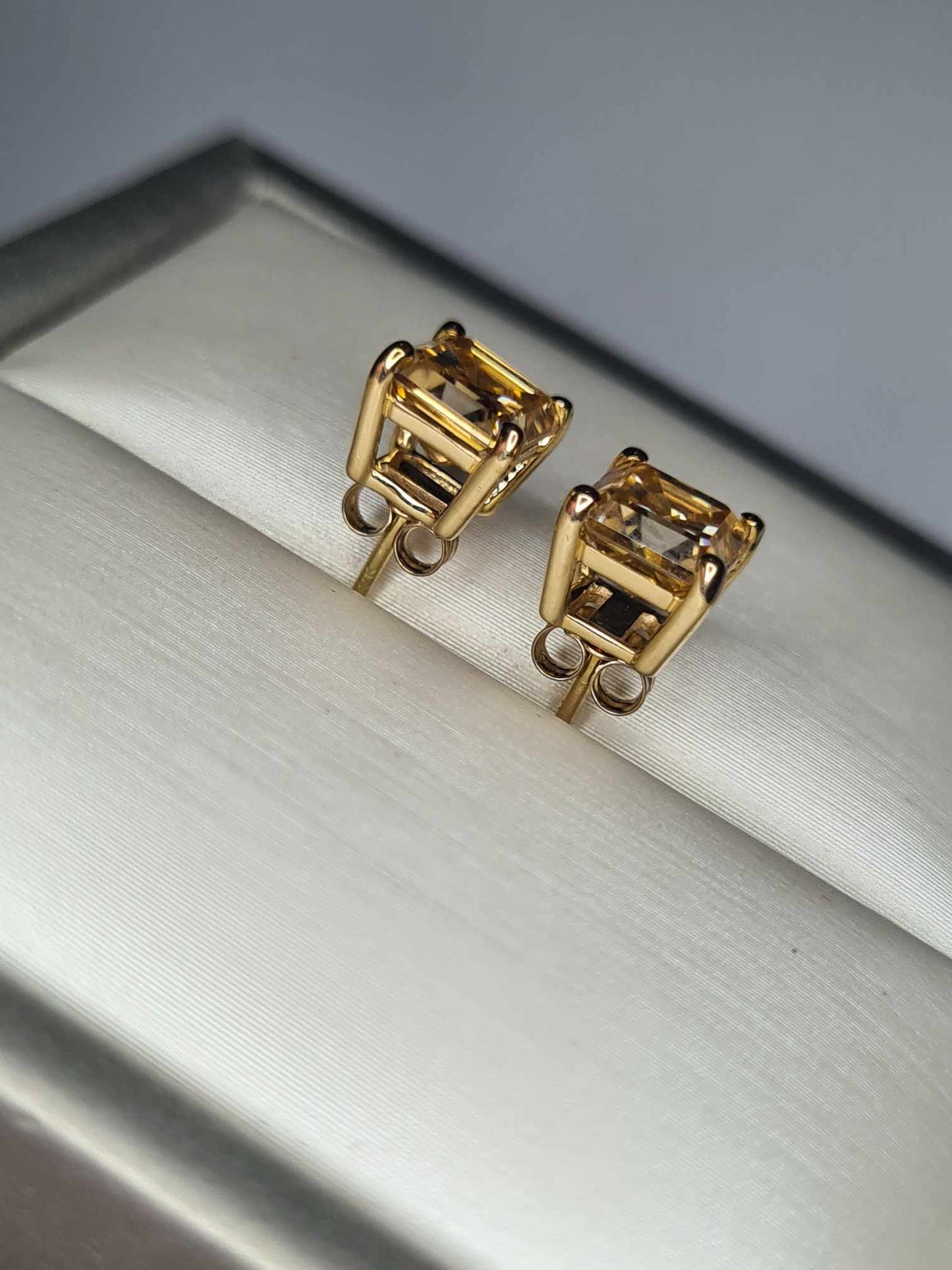 2.50ct 9K Yellow Gold Champagne Moissanite Princess Cut Solitaire Stud Earrings